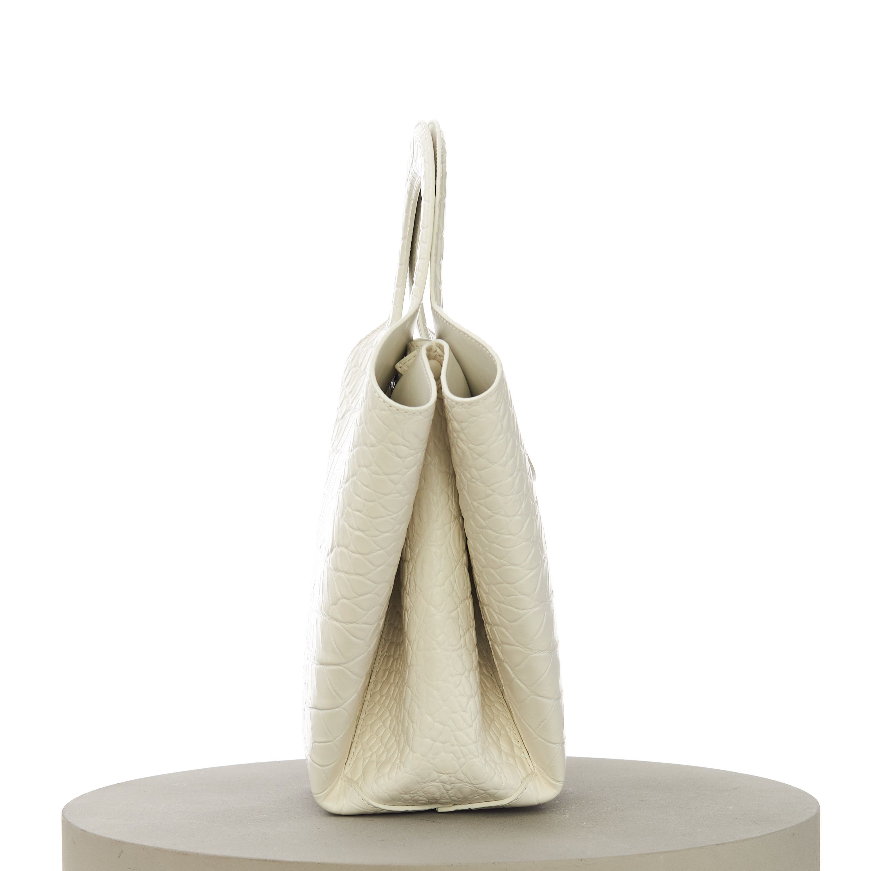 Bottega Veneta DOLL Small Top Handle Tote Bag In White Embossed Leather Size ONE SIZE - 7 Thumbnail