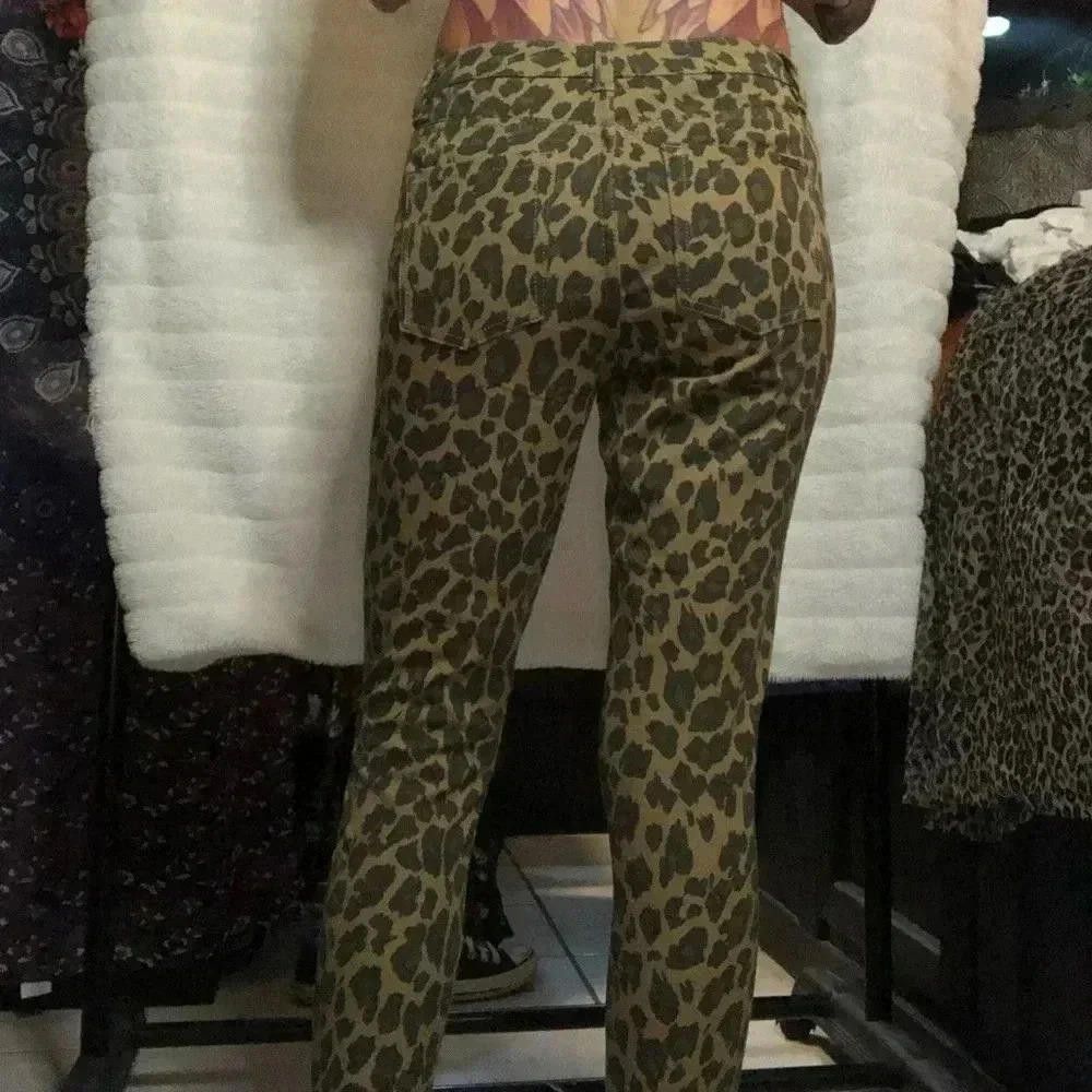 Designer CILI Women's Leopard Print Slim Fit Pants Size 25" / US 0 / IT 36 - 3 Thumbnail