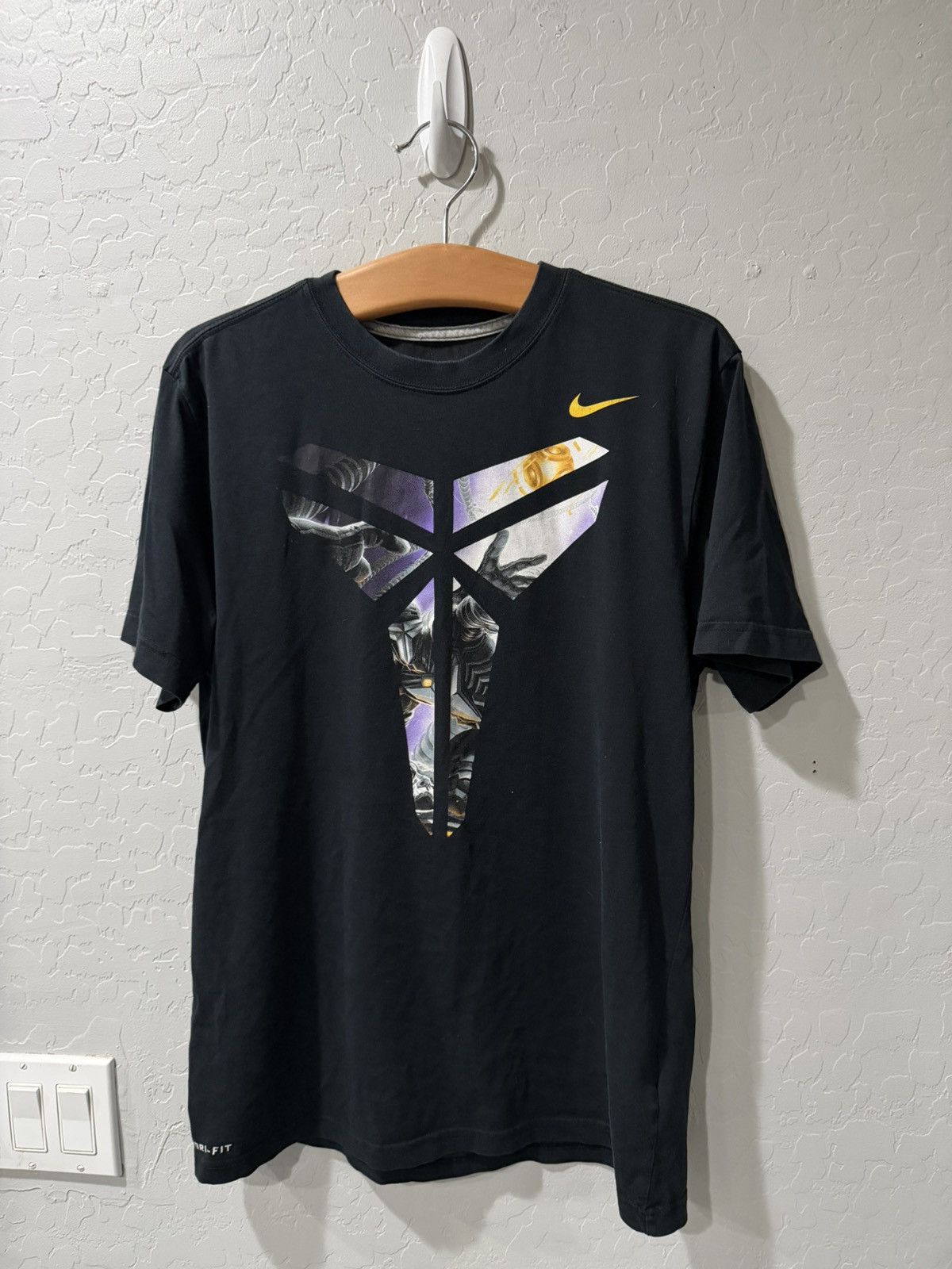 Nike Nike Dri Fit Kobe Bryant Transformers Logo Shirt Medium Size US M / EU 48-50 / 2 - 1 Thumbnail