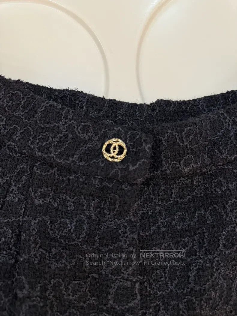 Chanel Chanel 23b full-print embroidered logo black shorts Size 42" / US 20 - 3 Thumbnail