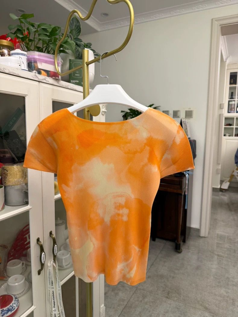 Issey Miyake Issey Miyake size:3 Orange pleated marble-patterned top Size XS / US 0-2 / IT 36-38 - 5 Thumbnail