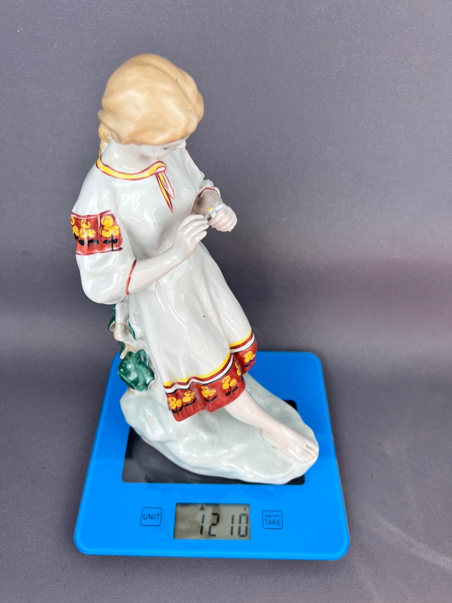 Vintage 1970 Polonne Vintage Soviet Porcelain Statue Girl 11 in Size ONE SIZE - 7 Thumbnail