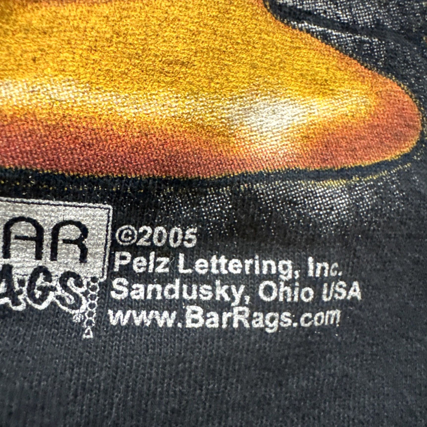 Gildan VINTAGE 00’s I l Love This Bar Beer Mason Black Short Sleeve T-Shirt Men’s 3XL Mens Size US XXL / EU 58 / 5 - 3 Thumbnail