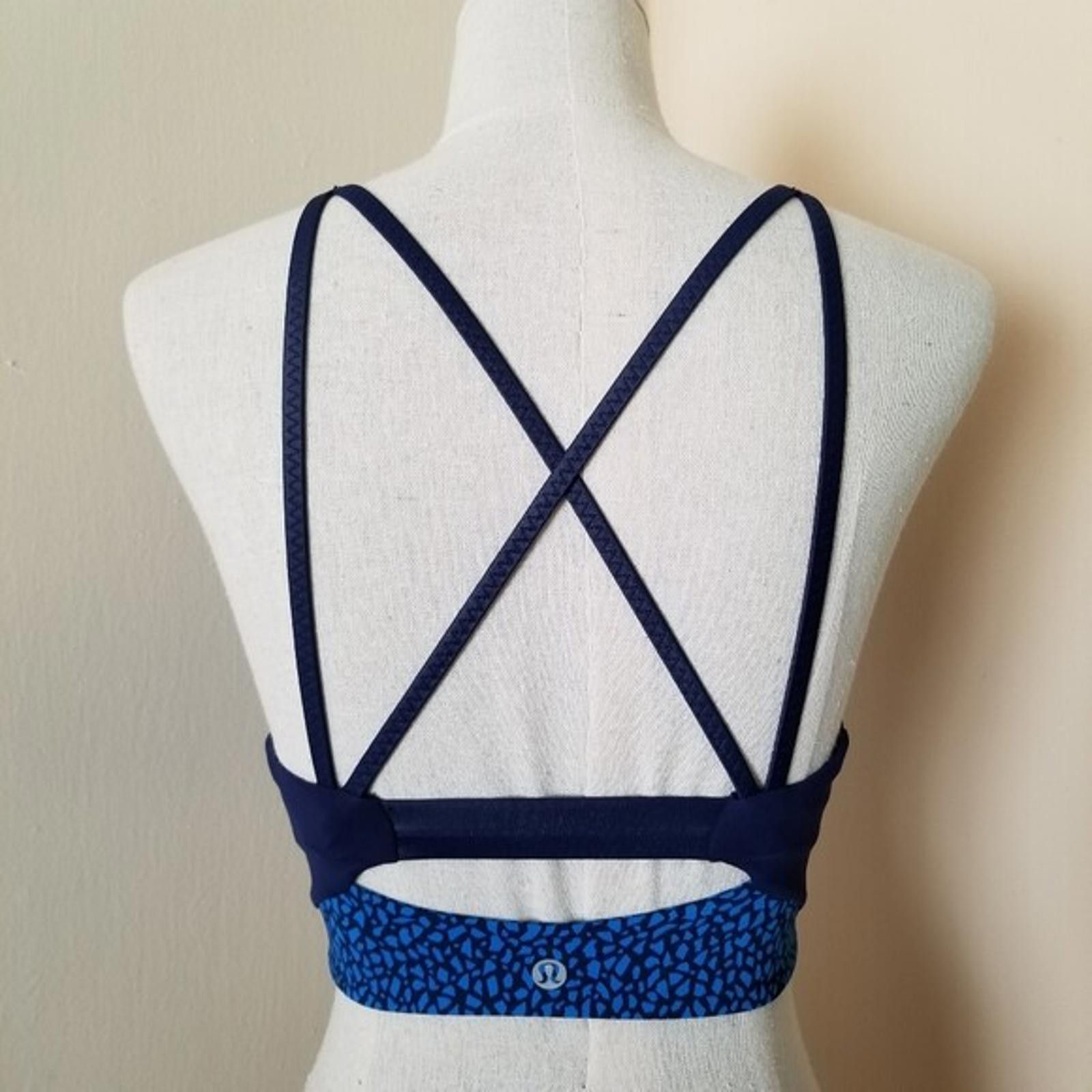 Lululemon Lululemon Clip-In Long Line Bra Mosaic Sz 4 Size ONE SIZE - 2 Thumbnail