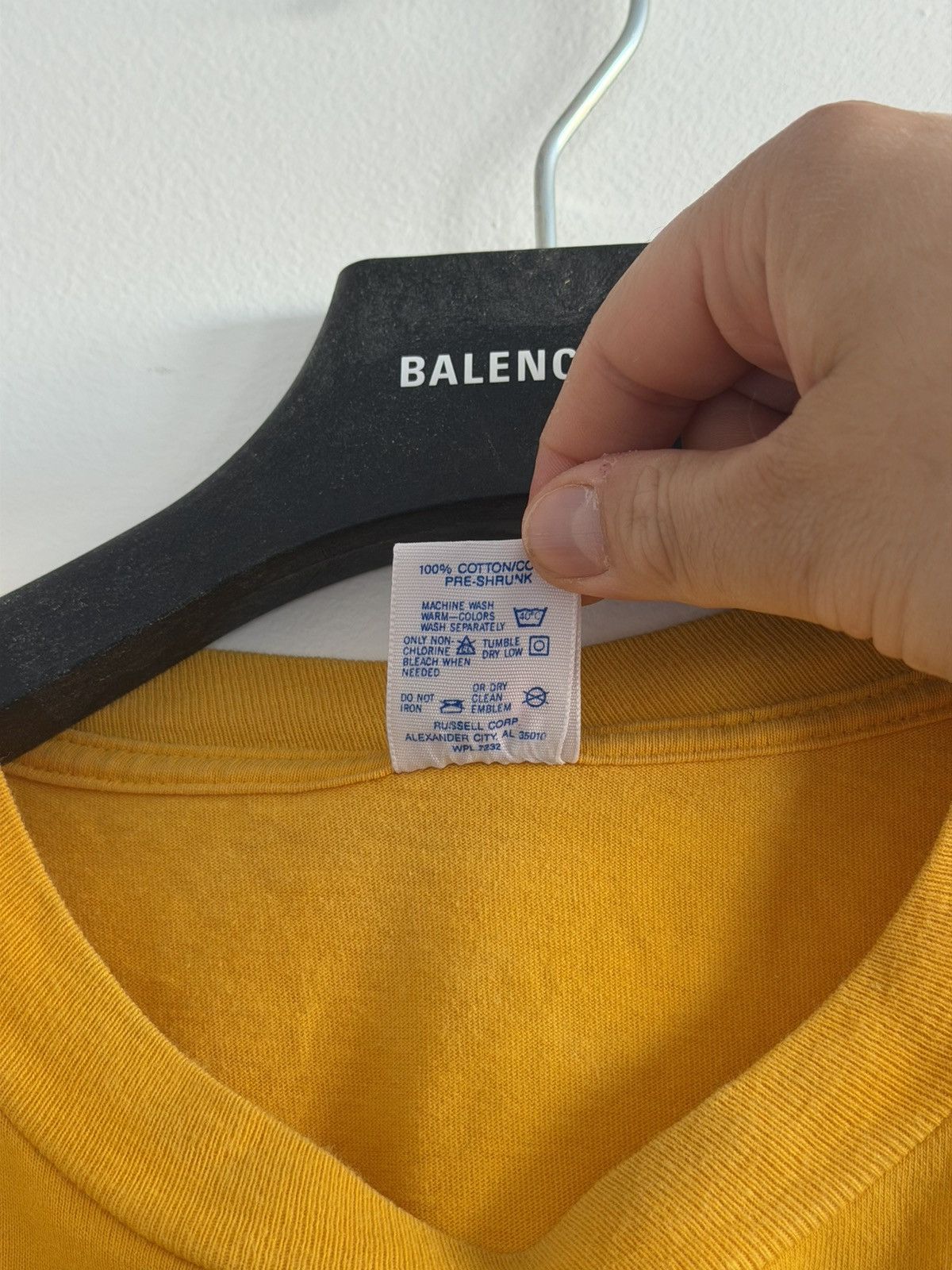 Vintage *RARE* 1990s 90s VINTAGE GOLD’S GYM YELLOW BODYBUILDING TEE Size US XL / EU 56 / 4 - 6 Thumbnail