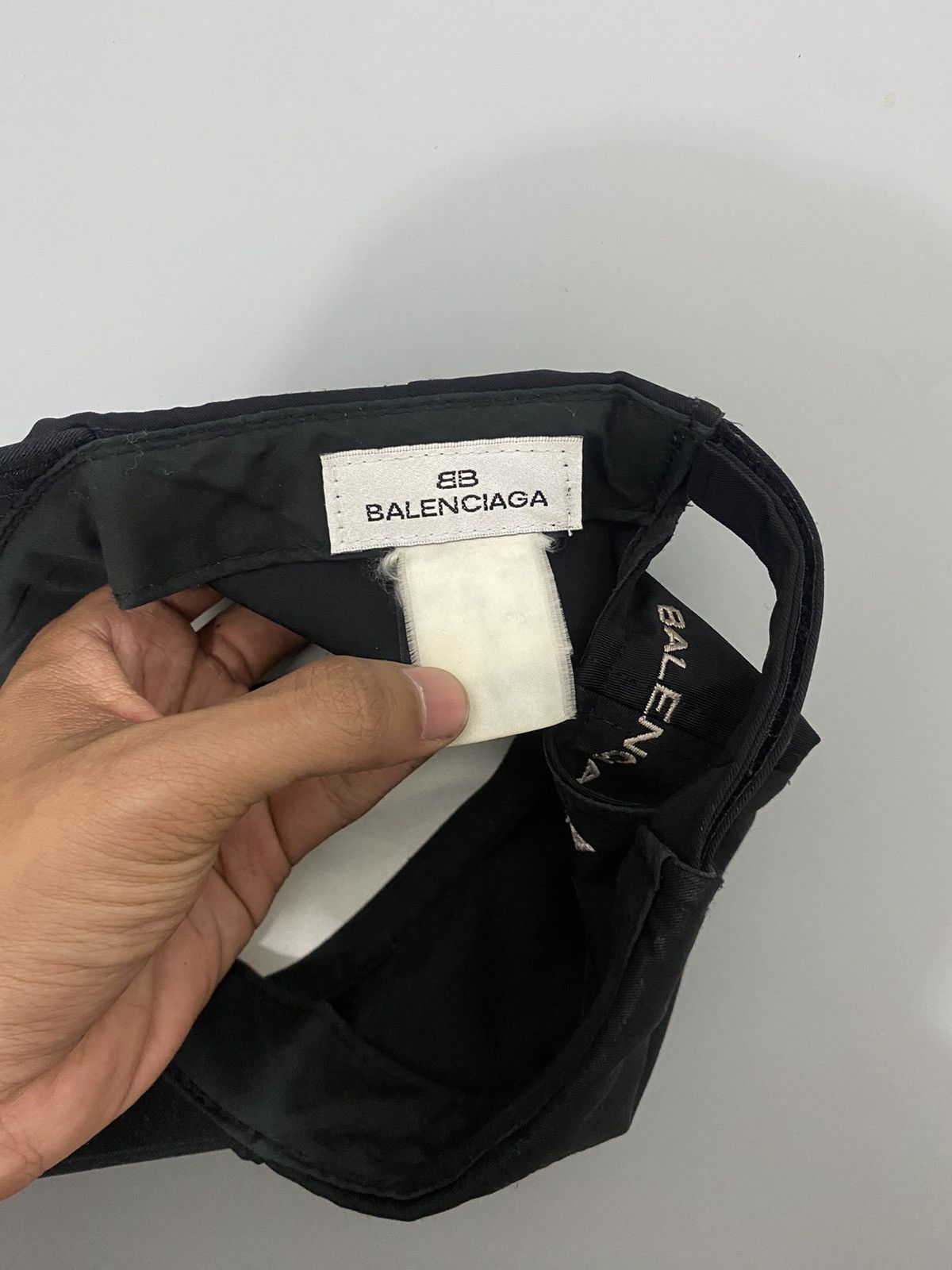Balenciaga 💥Rare💥Balenciaga Scale Caps Size ONE SIZE - 8 Thumbnail