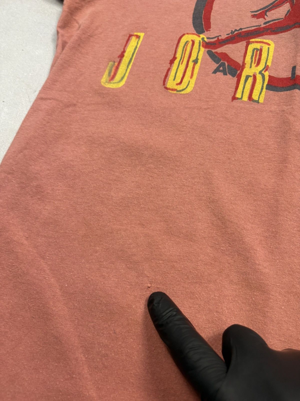 Jordan Brand Vintage 80s Nike Air Jordan Graphic T Shirt Faded Red USA Size US S / EU 44-46 / 1 - 14 Thumbnail