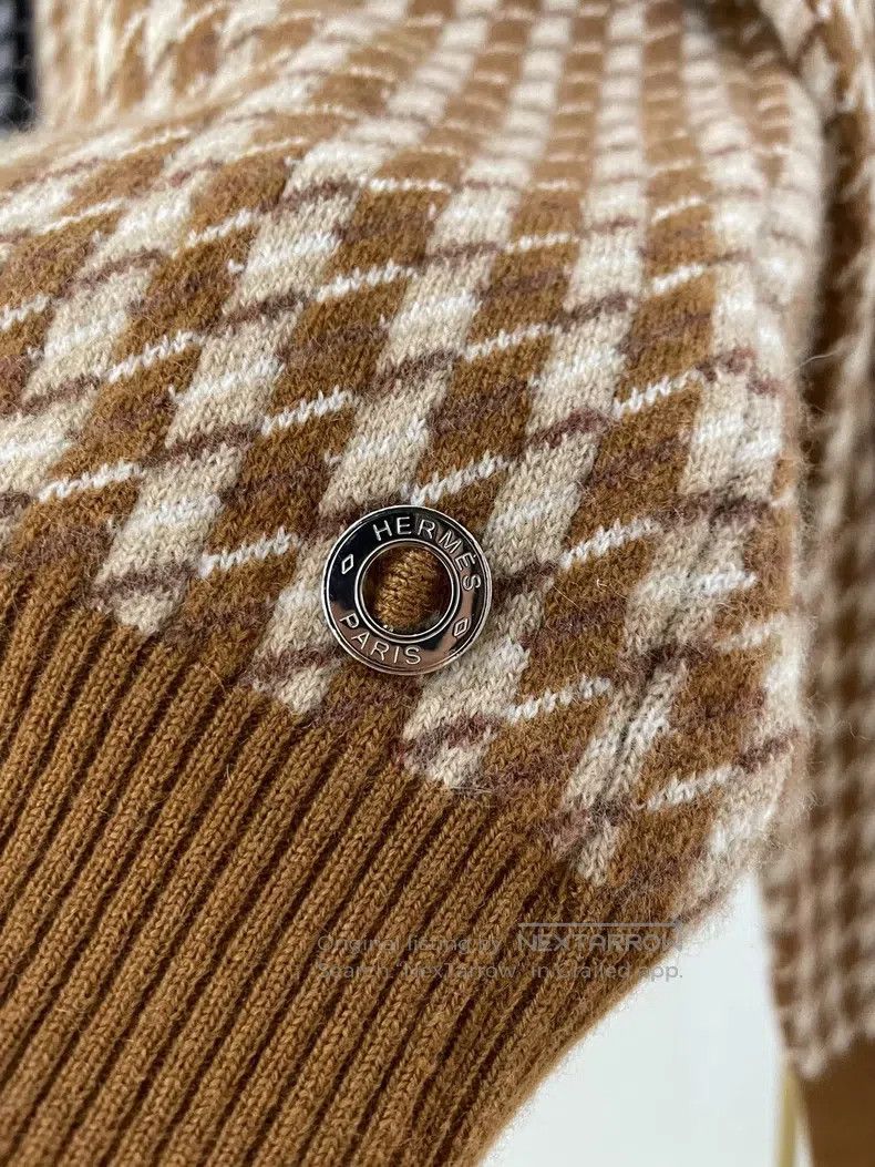 Hermes Hermes Goat Hair Houndstooth Knit Sweater Size XS / US 0-2 / IT 36-38 - 2 Thumbnail