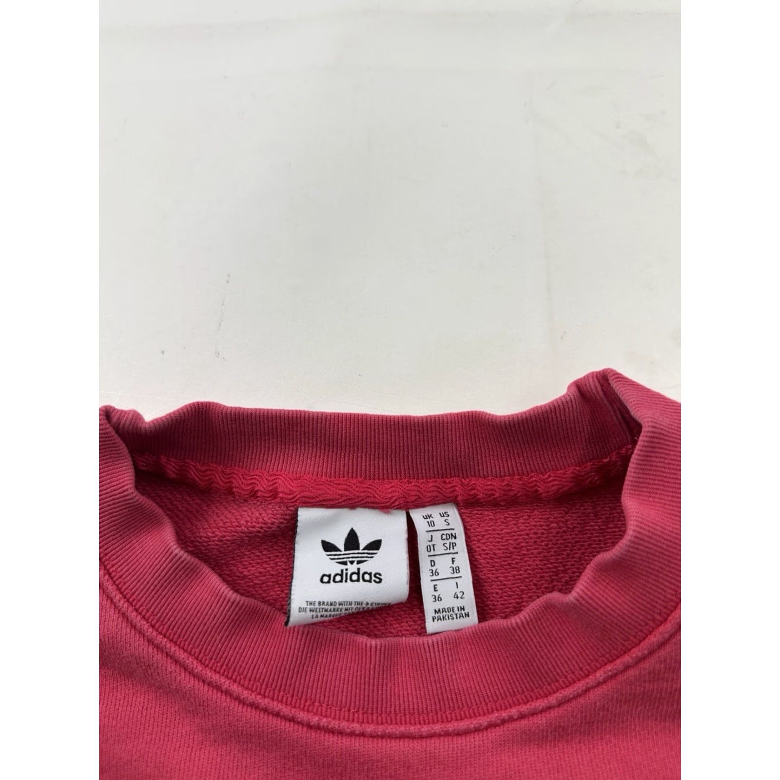 Adidas VINTAGE? (No) Adidas Sweatshirt Womens Small Pink Crew Neck Fleece Pullover Originals Logo Size S / US 4 / IT 40 - 5 Thumbnail