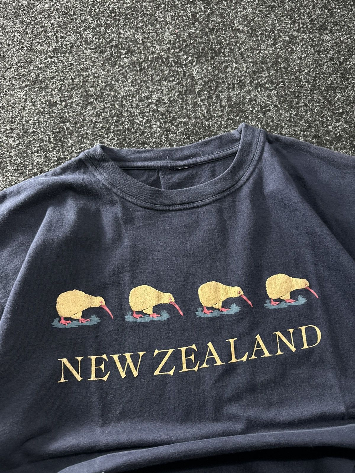 Vintage 🚨Vintage NEW ZEALAND 90s tee shirt big logo surf boxy Size US L / EU 52-54 / 3 - 4 Thumbnail