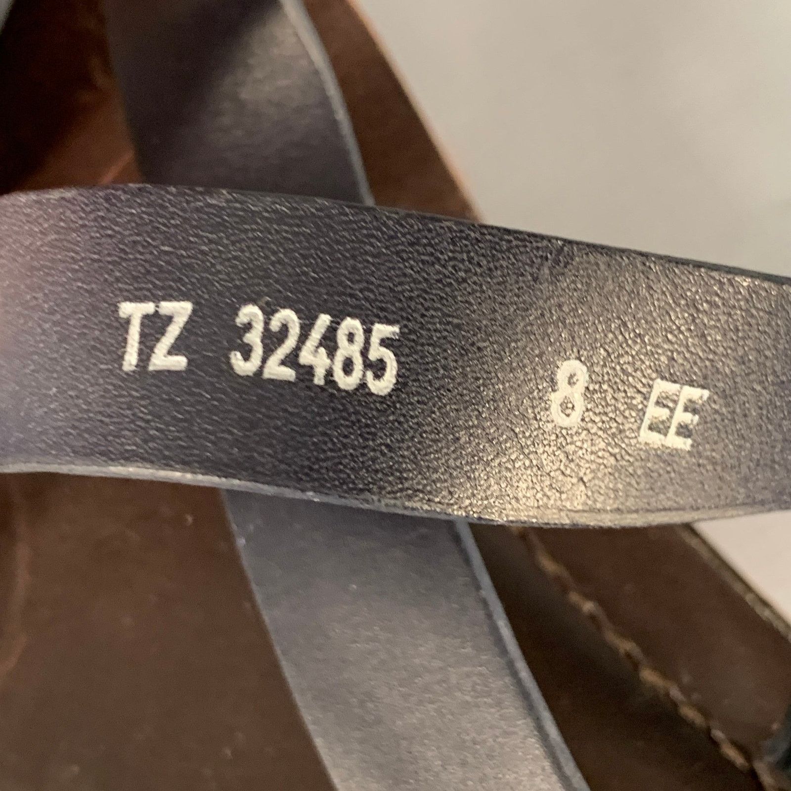 Salvatore Ferragamo Size 8 Navy Brown Leather Strappy Sandals Size US 8 / EU 41 - 6 Thumbnail