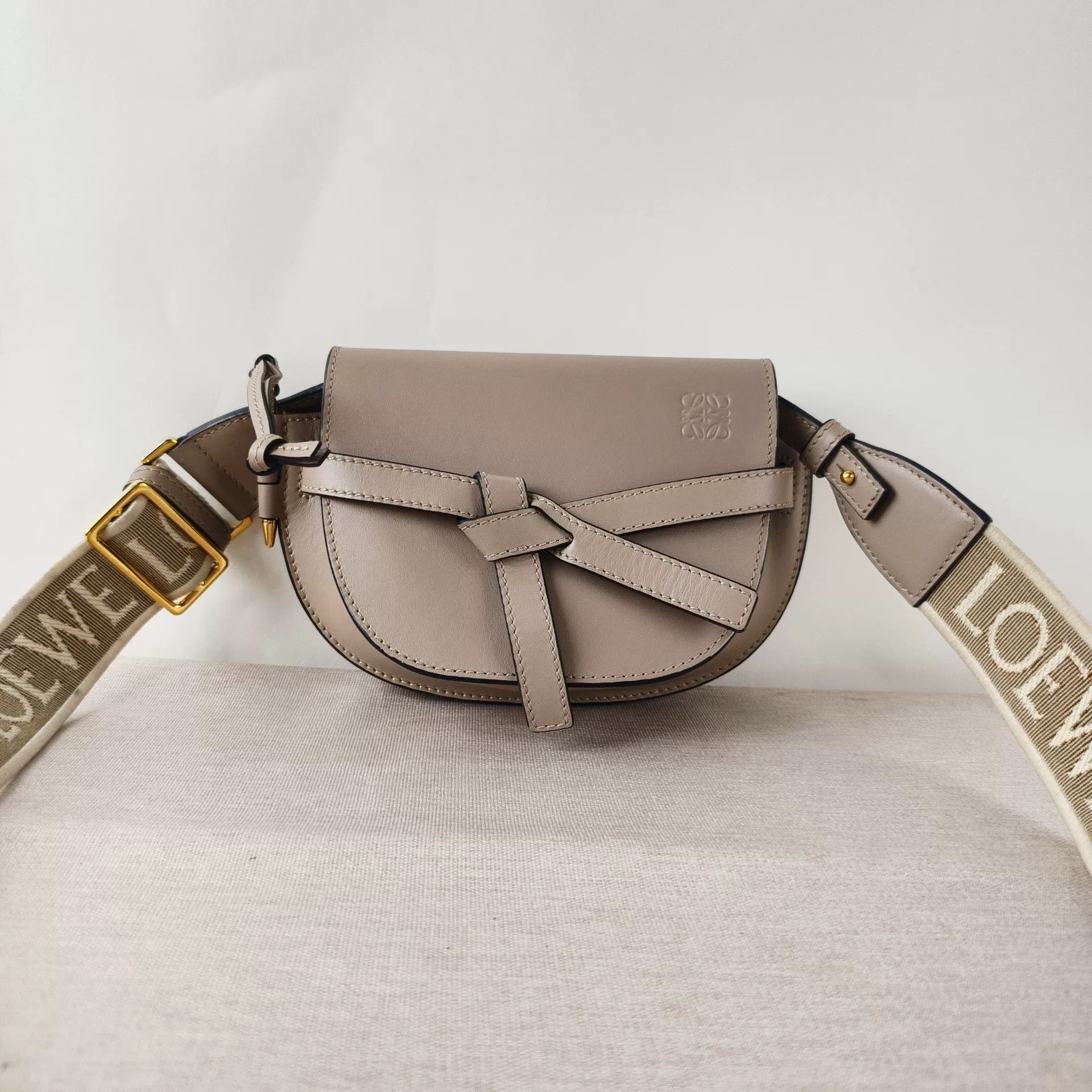 Loewe Pre-loved Bag Very good condition Size ONE SIZE - 1 Thumbnail