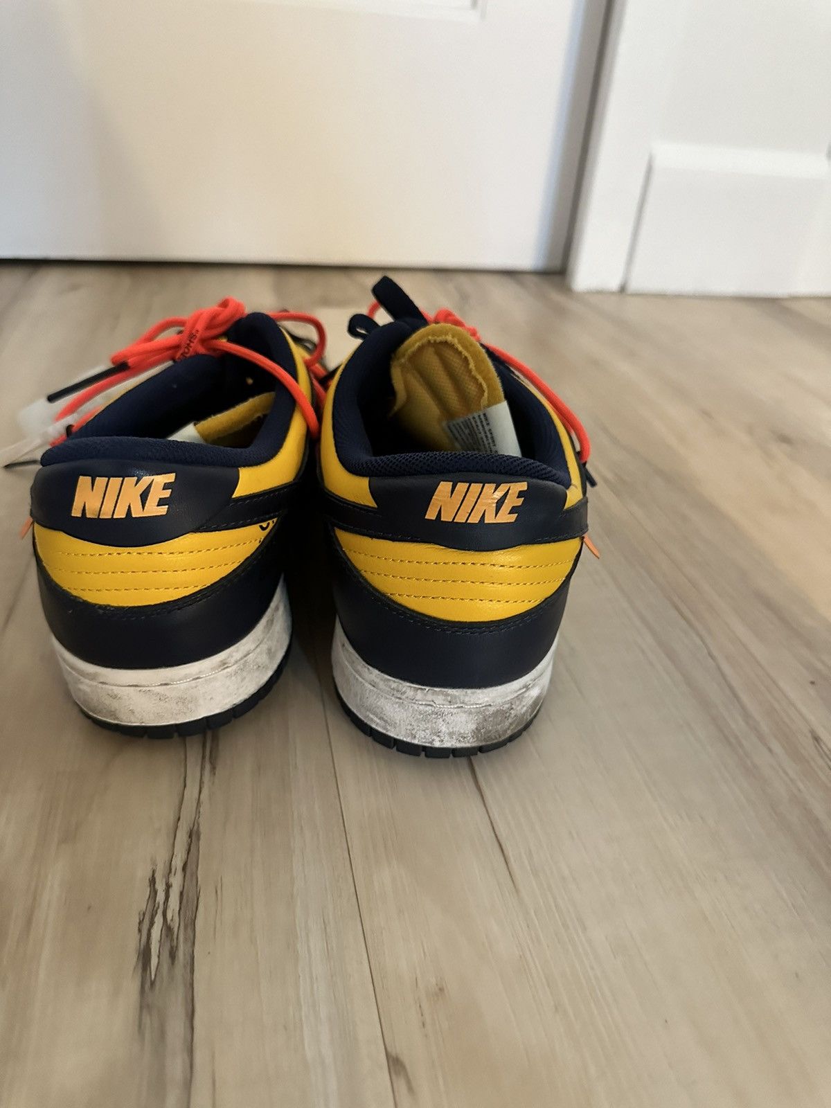 Off-White Off-White x Nike Dunk Low "University Gold" - US M 11 Size US 11 / EU 44 - 4 Thumbnail