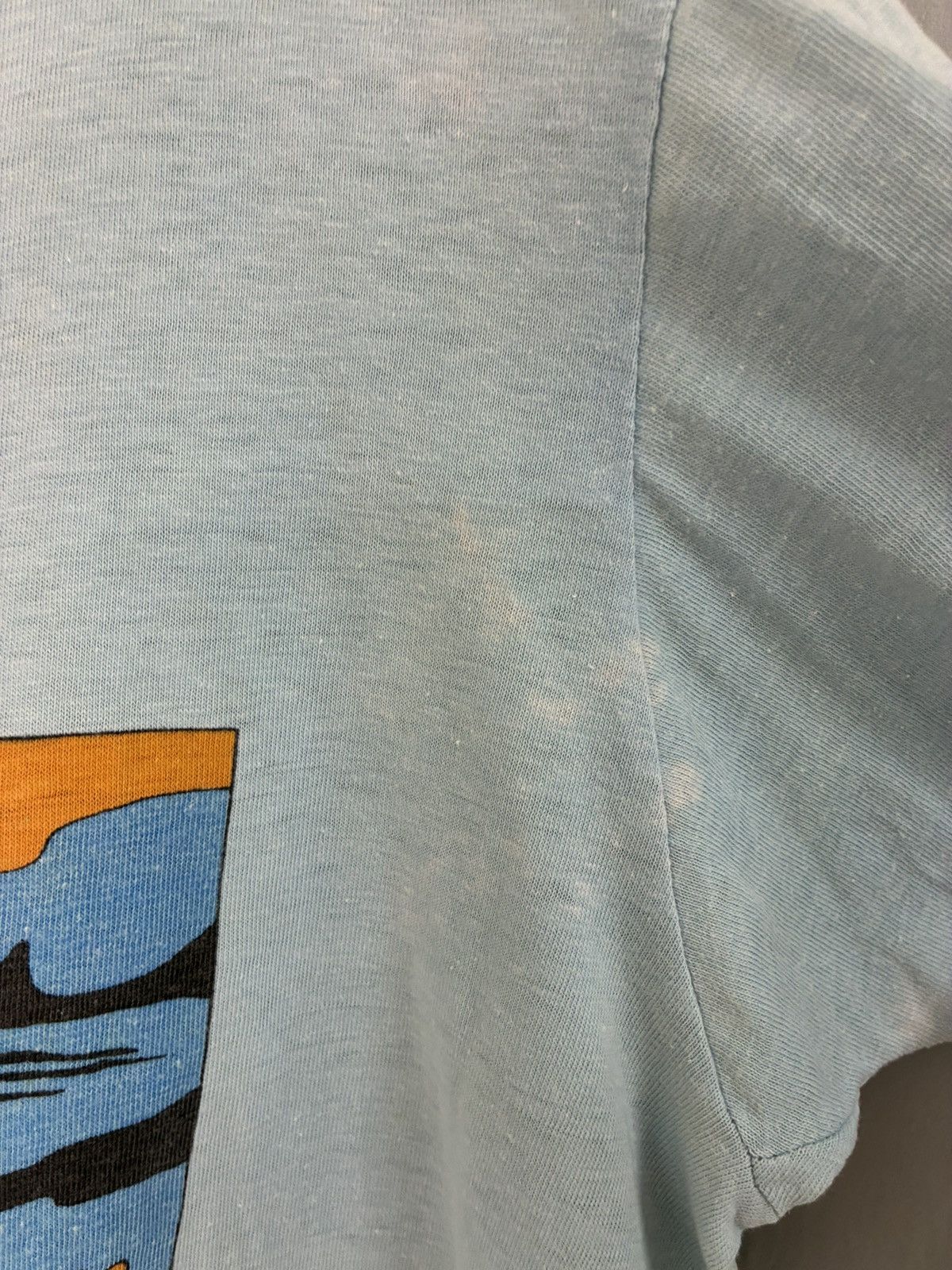 Nike Vintage Nike Trinidad-Clam Beach 1980 pinwheel tag Tshirt Size US L / EU 52-54 / 3 - 8 Thumbnail