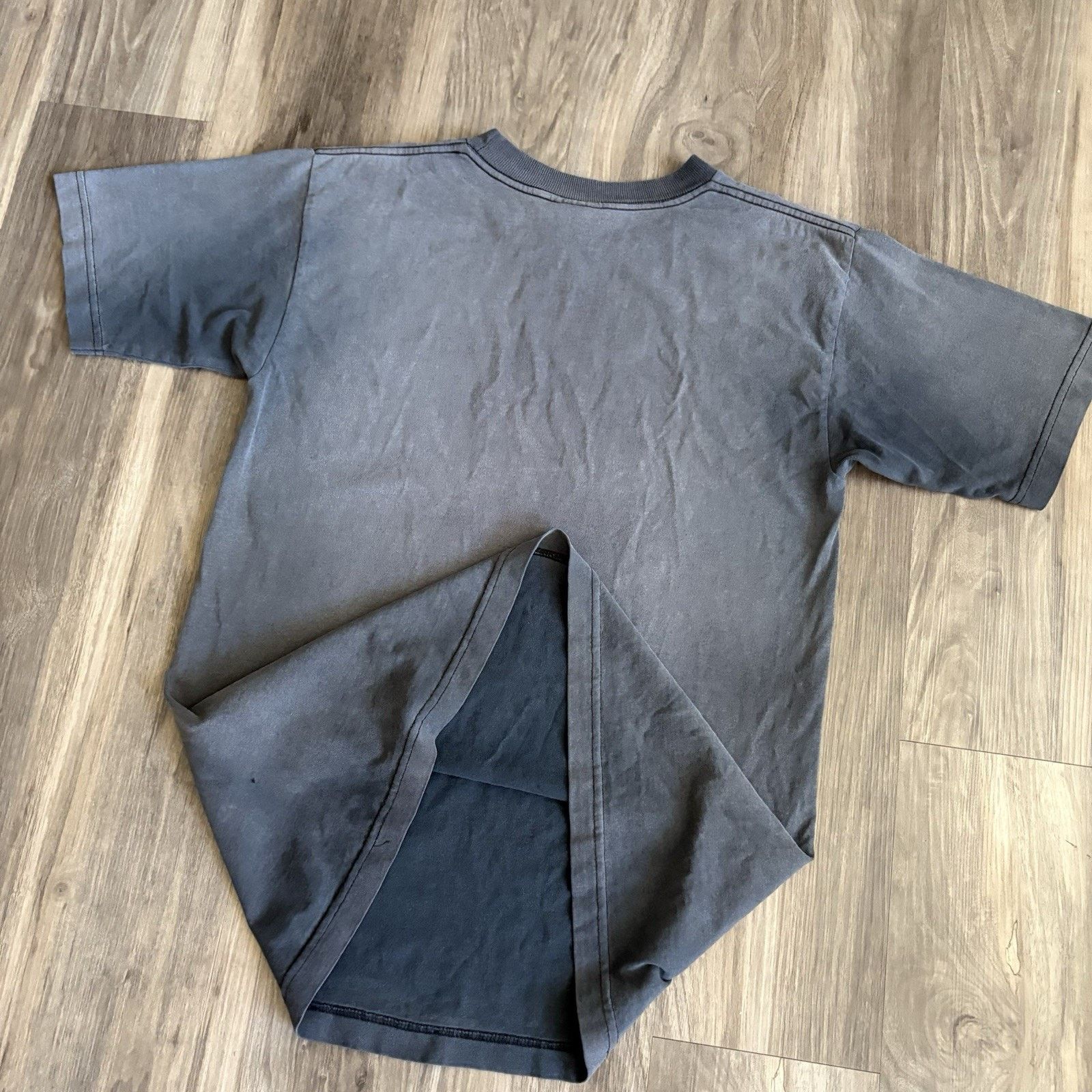 Vintage Vintage Japanese Art T-Shirt Size M Sun Faded Black Gradient Size US M / EU 48-50 / 2 - 6 Thumbnail