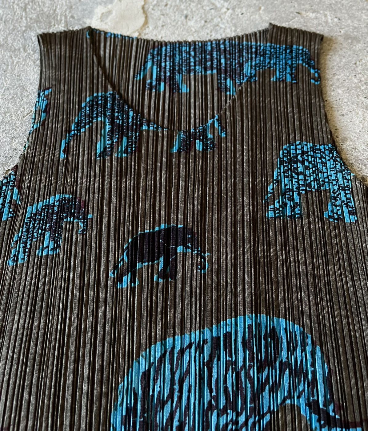 トップス Issey Miyake Animal Pleats Tops Pleats Please - Issey Miyake 1990 - Animal Print Top