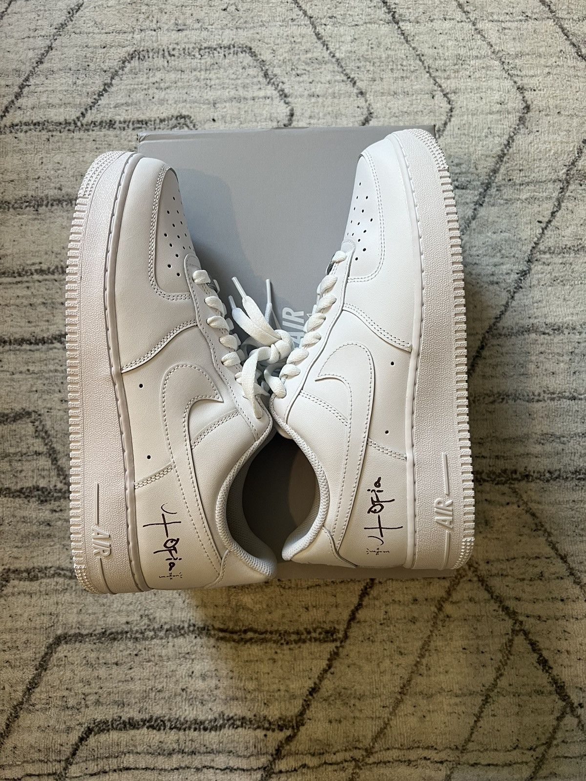 Nike × Travis Scott Nike X Travis Scott Utopia Air Force 1 Size US 9.5 / EU 42-43 - 3 Thumbnail