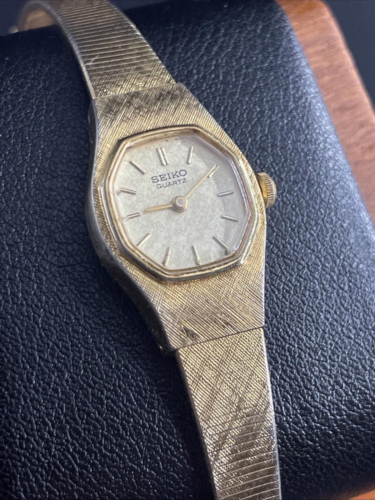 Seiko VTG Seiko 5420-5059 17mm Gold Tone Quartz Watch New Battery Size ONE SIZE - 1 Thumbnail