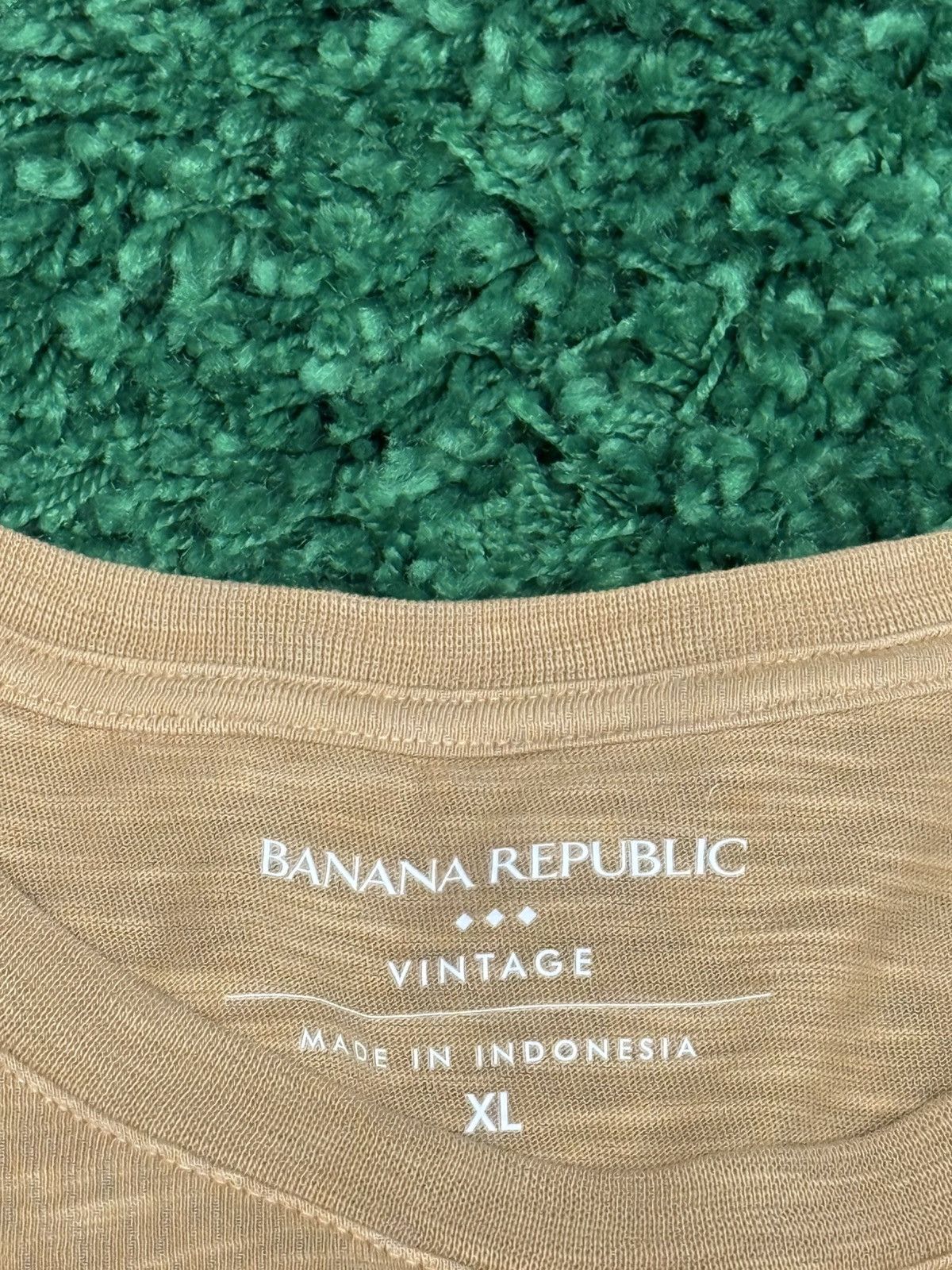 Banana Republic Banana Republic Yellow / Gold Pocket Logo BR Tee XL 90s BR Size US XL / EU 56 / 4 - 4 Thumbnail