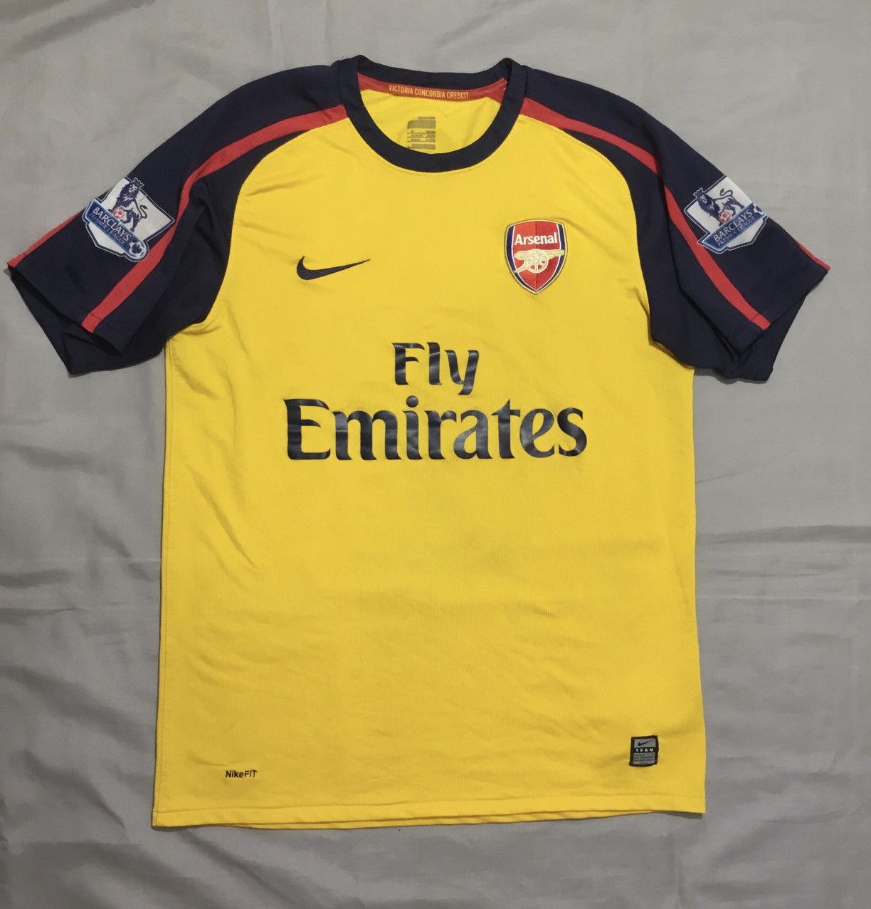 Nike Original Authentic Nike Arsenal 2008/2009 Persie 11 Size US M / EU 48-50 / 2 - 1 Thumbnail