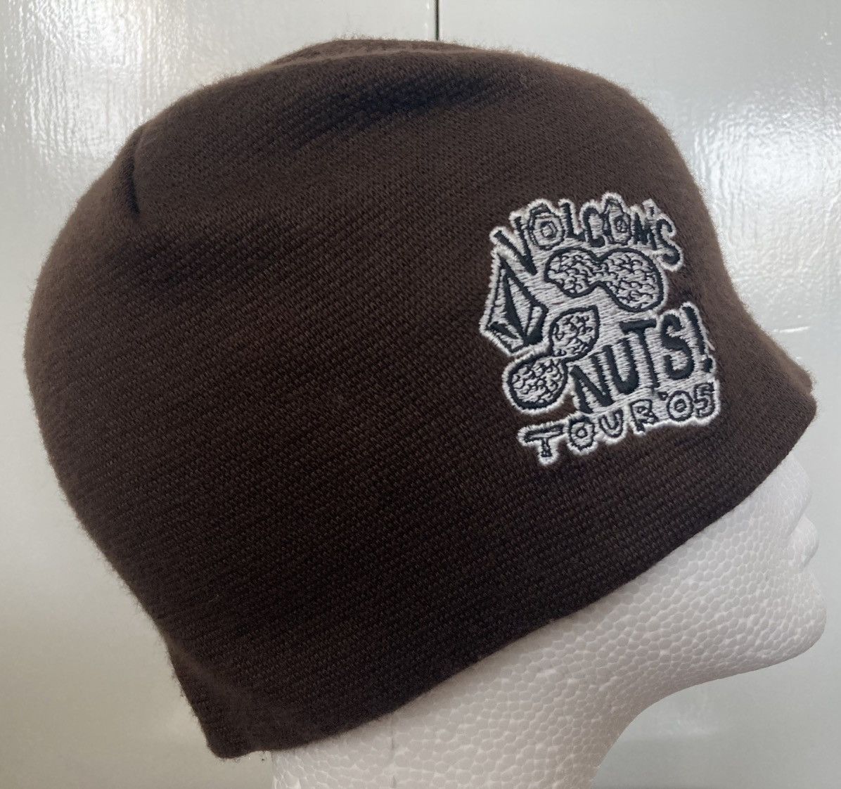 Volcom VOLCOM'S NUTS! TOUR 2005 BROWN BEANIE CAP SKATE VINTAGE Y2K Size ONE SIZE - 7 Thumbnail