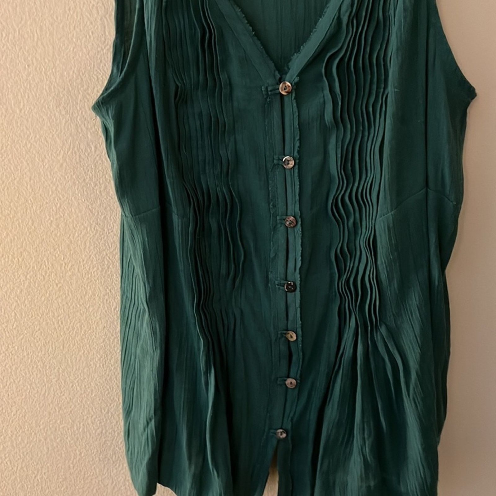 Anthropologie Anthropologie Maeve Saona Green Pintuck TankBlouse Size S Size S / US 4 / IT 40 - 4 Thumbnail