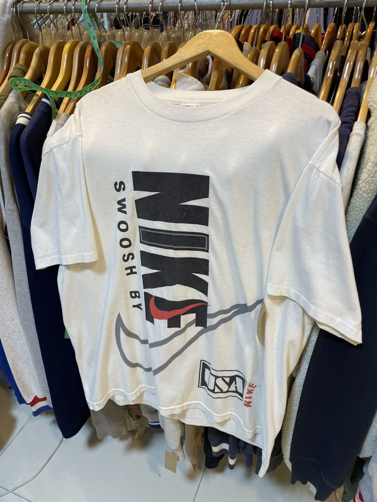 Nike Rare Vintage Nike Spell Out 90s Tee Size US XL / EU 56 / 4 - 1 Thumbnail