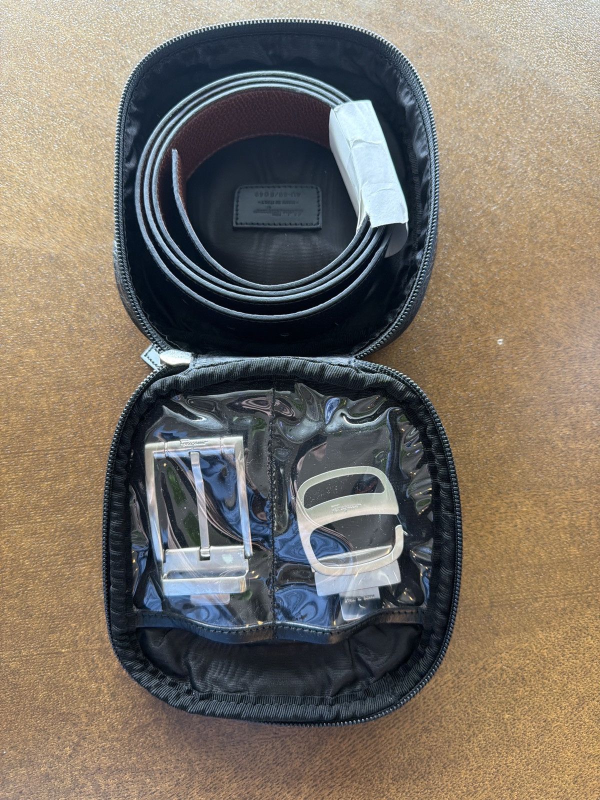 Salvatore Ferragamo Reversible black/brown w/ 2 buckles & carrying case Size ONE SIZE - 2 Thumbnail