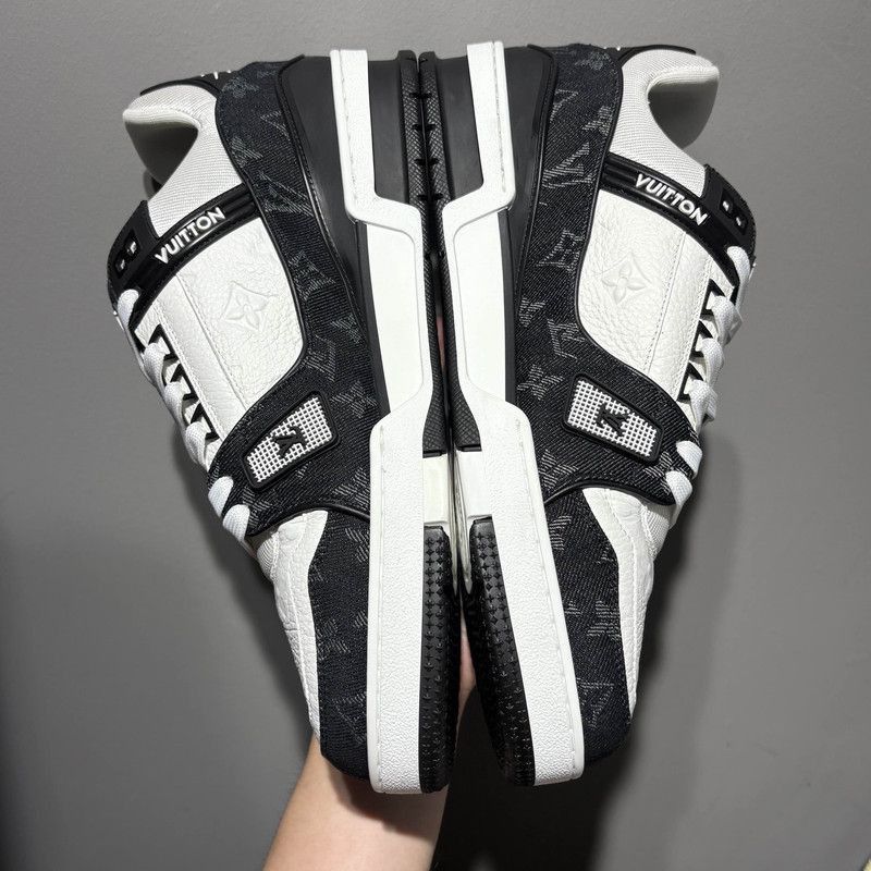 Louis Vuitton Louis Vuitton Trainer Panda Low-Top Sneakers -2508 Size US 9.5 / EU 42-43 - 8 Thumbnail