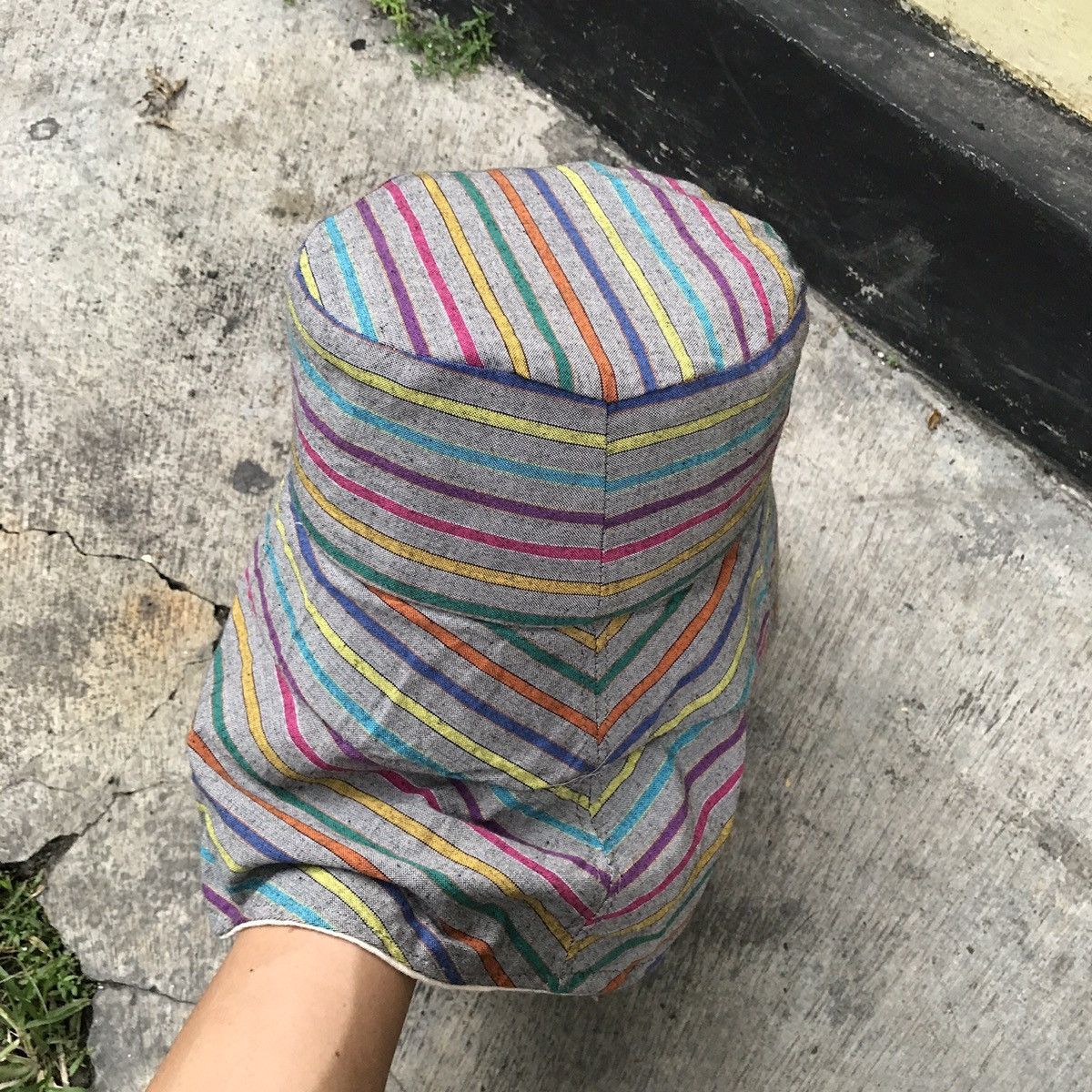 Solid & Striped Indonesia map art. Reversible buckets hat Size ONE SIZE - 11 Thumbnail