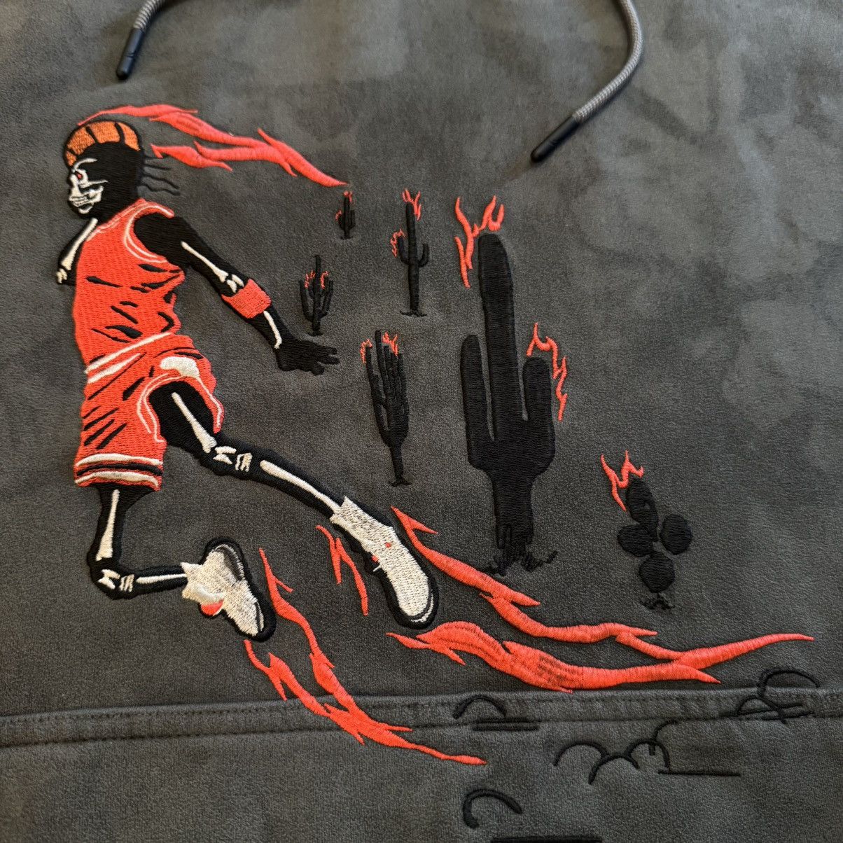 Jordan Brand × Travis Scott Travis Scott x Jordan Washed Suede Hoodie Size US XXL / EU 58 / 5 - 4 Thumbnail