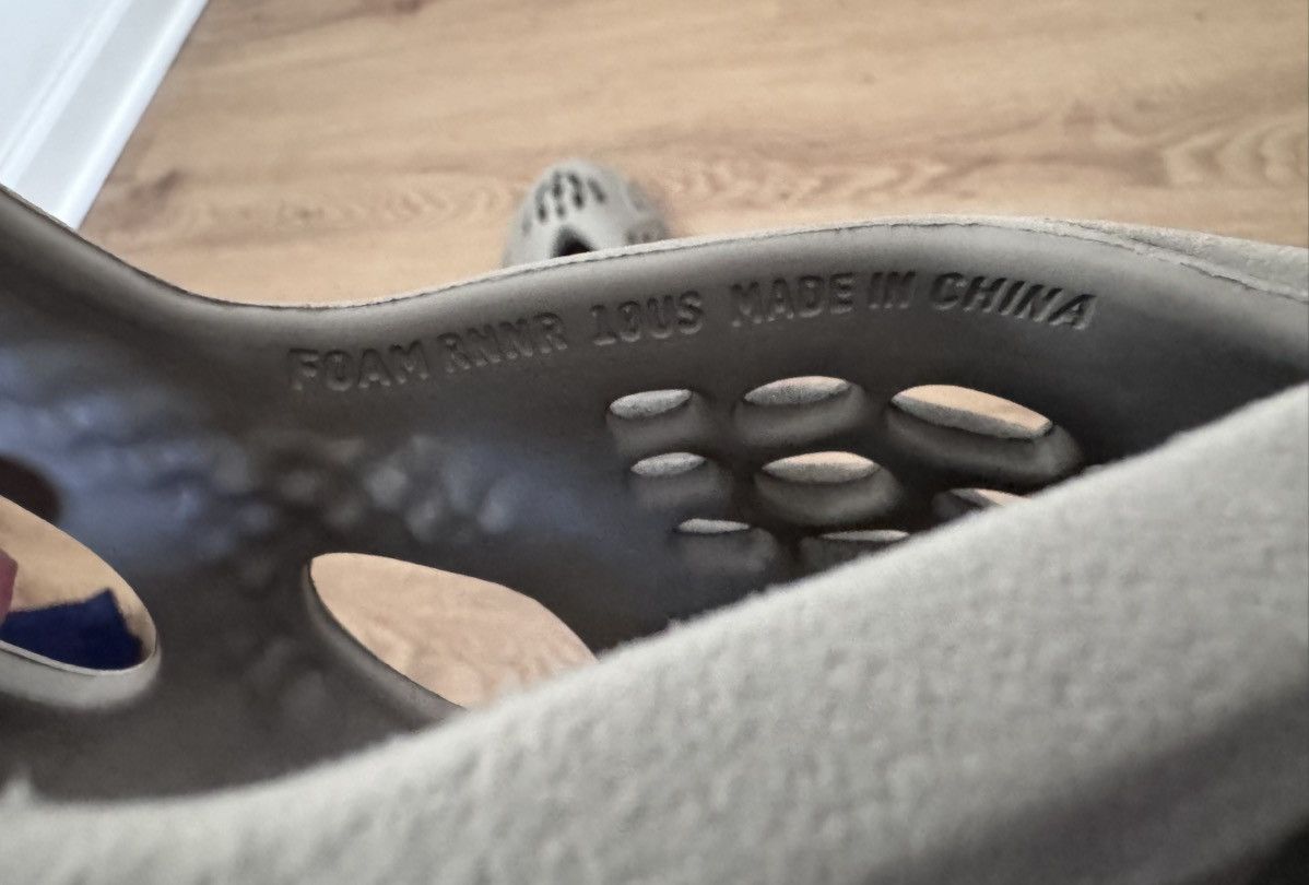 Adidas Adidas Yeezy Foam RNNR Stone Sage Size US 10 / EU 43 - 12 Thumbnail
