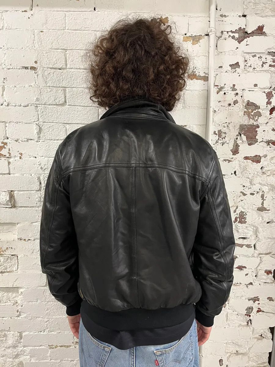 Armani 2000s Armani Black Leather Bomber Jacket Size US M / EU 48-50 / 2 - 3 Thumbnail