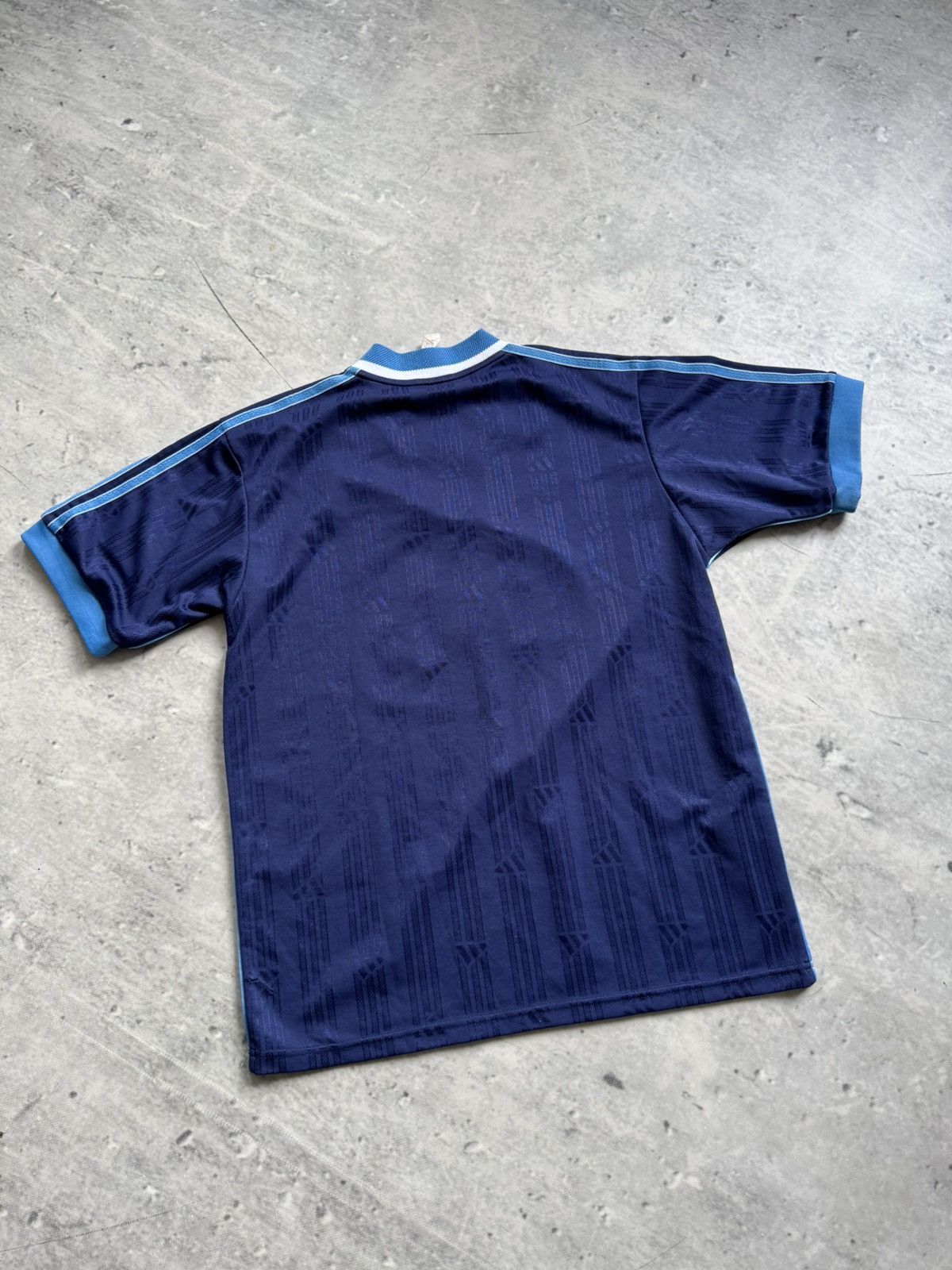 Adidas Adidas vintage football jersey tee Size US M / EU 48-50 / 2 - 2 Thumbnail