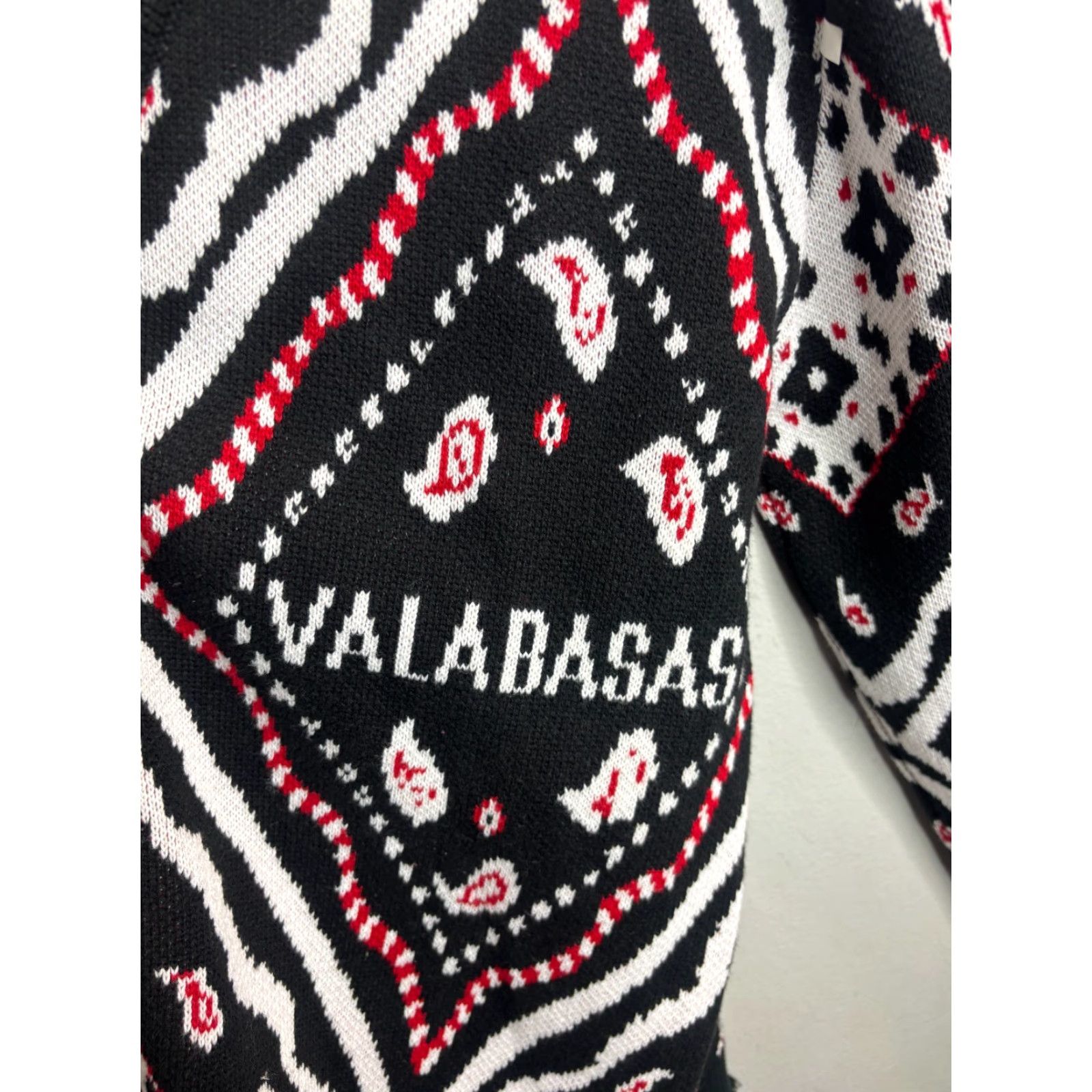 Vintage Valabasas Cardigan M Mens The Pledge Black Distressed Bandana Print Knit Geometric Crew Neck Long Sleeve Cashmere Cotton V-Neck City Streetwear Casual Size US M / EU 48-50 / 2 - 4 Thumbnail