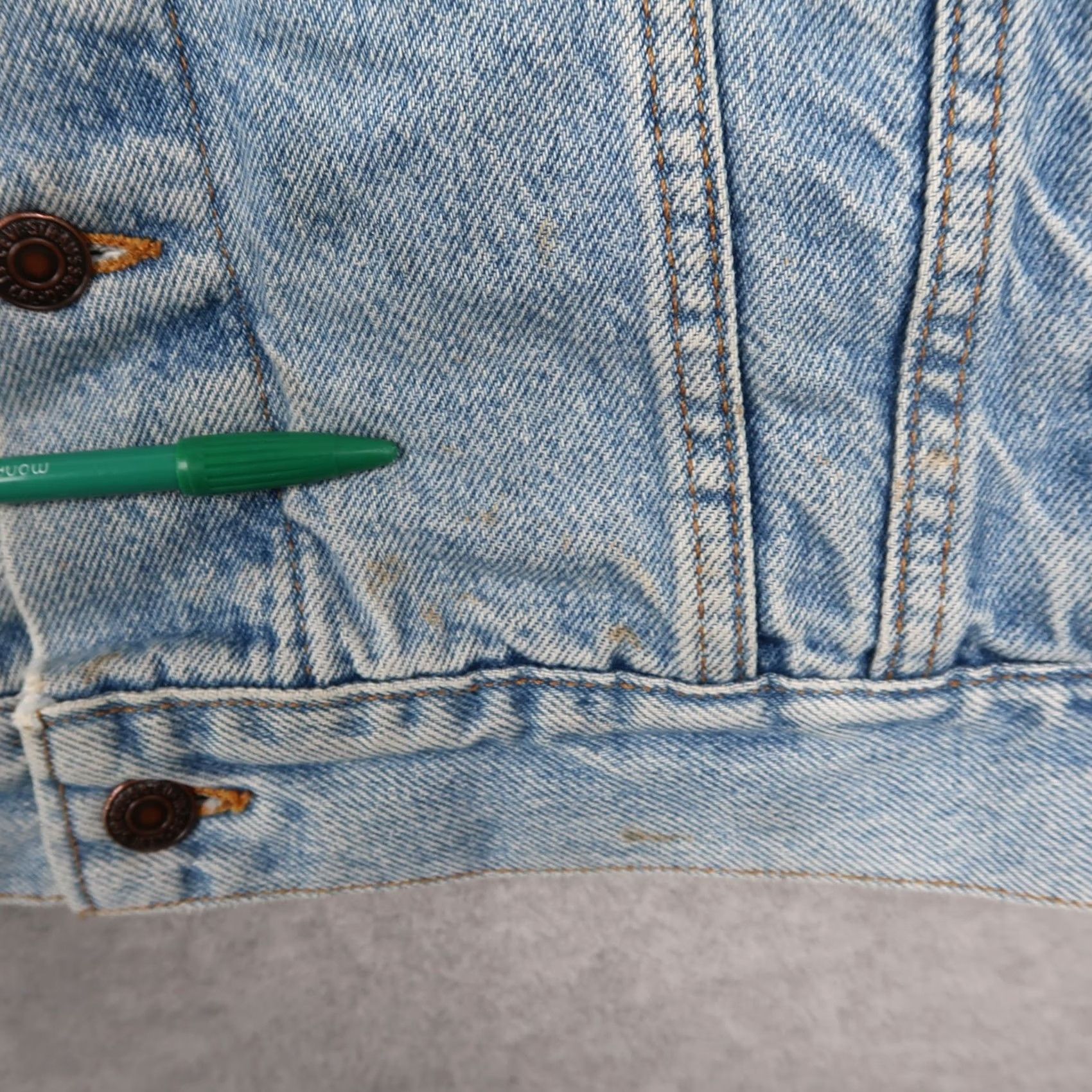 Levi's VINTAGE Levi's Trucker Denim Jacket Men L Large Blue 90s - Denim Jacket 60s-90s Size US L / EU 52-54 / 3 - 7 Thumbnail