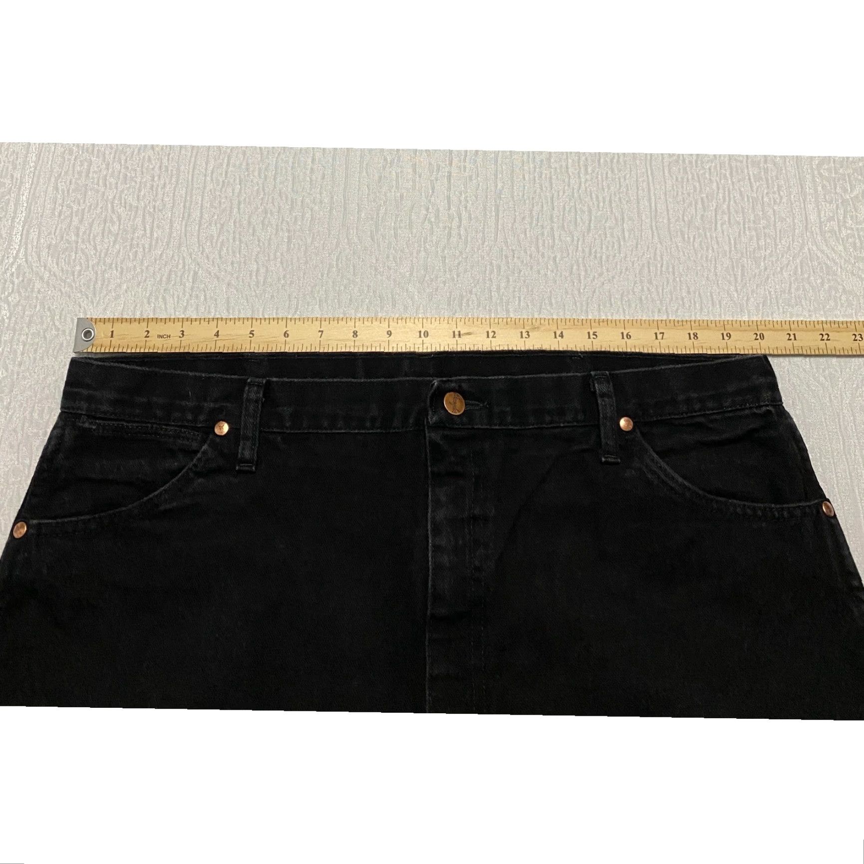 Wrangler VINTAGE Wrangler Jeans Mens Size 40×34 Black Denim 5-Pocket Design Western Cowboy Cut Straight Regular Size US 40 / EU 56 - 6 Thumbnail