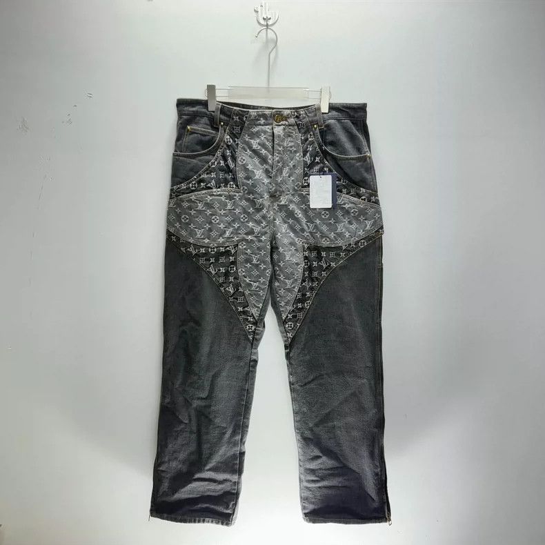 Louis Vuitton Louis Vuitton 23 New Logo Letter Print Irregular Cut Decon Size US 36 / EU 52 - 1 Thumbnail