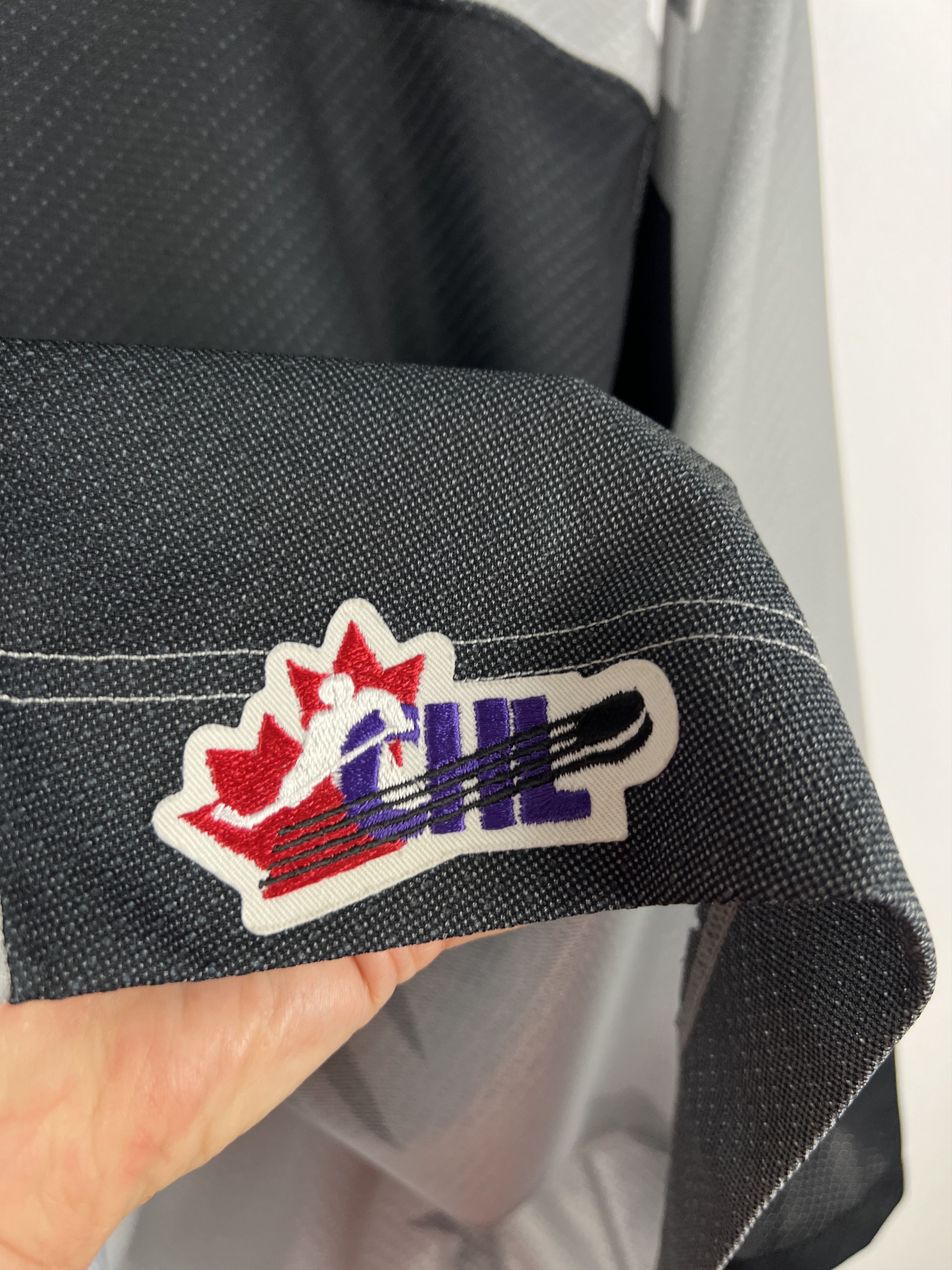 Reebok Vintage Vancouver Giants WHL Ice Hockey Jersey Trikot Shirt Size US S / EU 44-46 / 1 - 10 Thumbnail