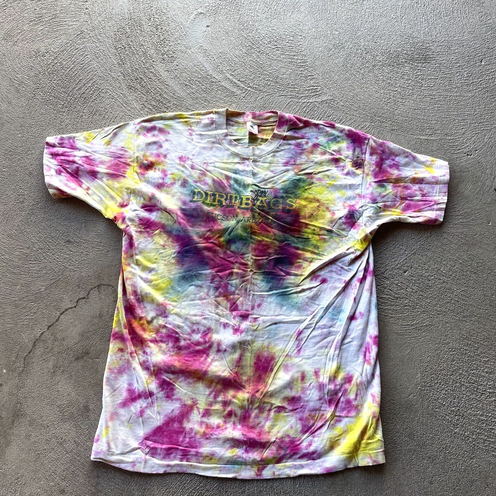 Fruit Of The Loom VINTAGE Fruit of the Loom Men's T-Shirt XL White Cotton Short Sleeve Crew Neck 90s Sports Dirtbags Bar Tucson Arizona Wildcats Size US XL / EU 56 / 4 - 2 Thumbnail