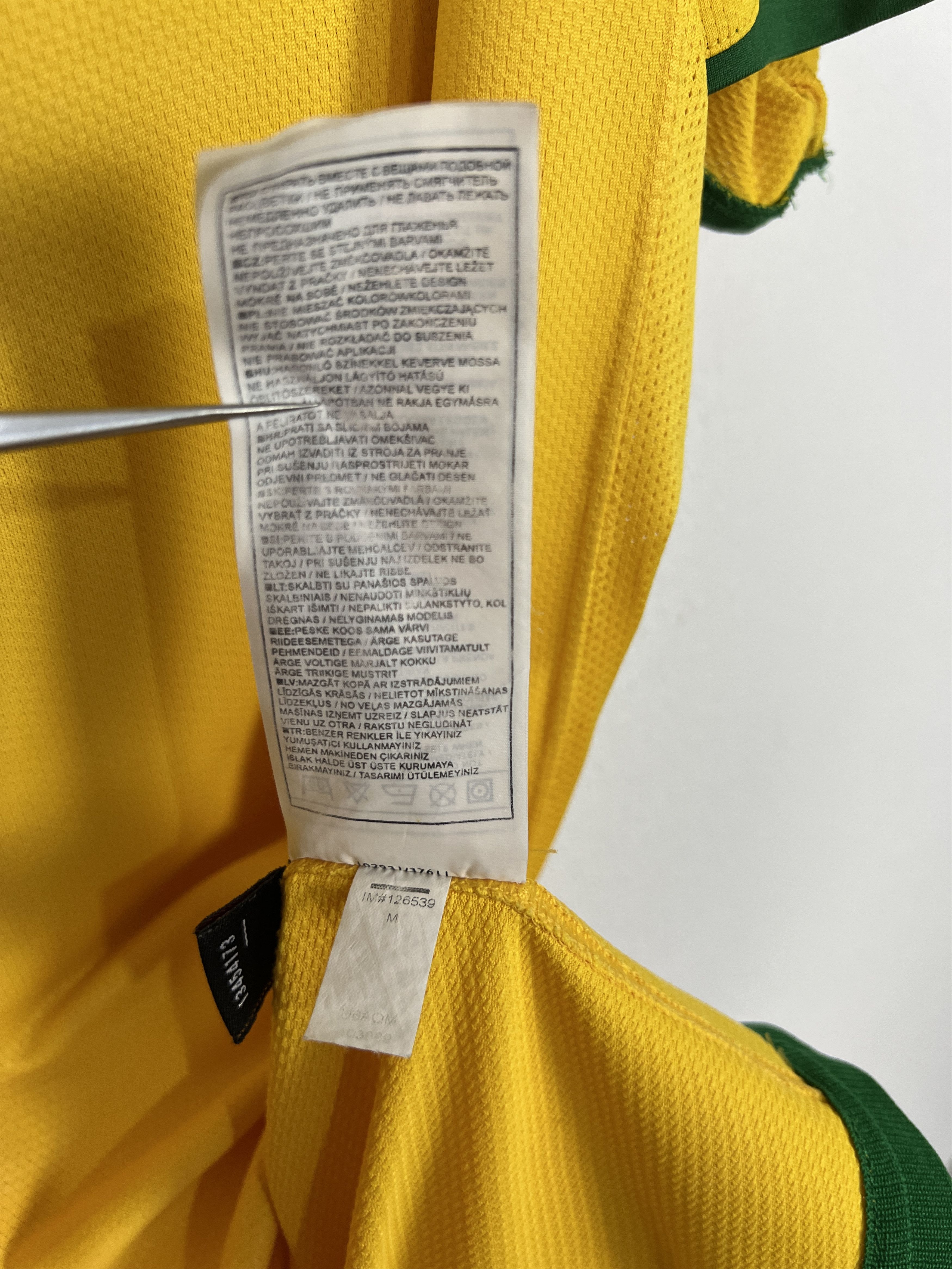 Nike Brazil football shirt Soccer Nike Jersey National Trikot Size US M / EU 48-50 / 2 - 8 Thumbnail