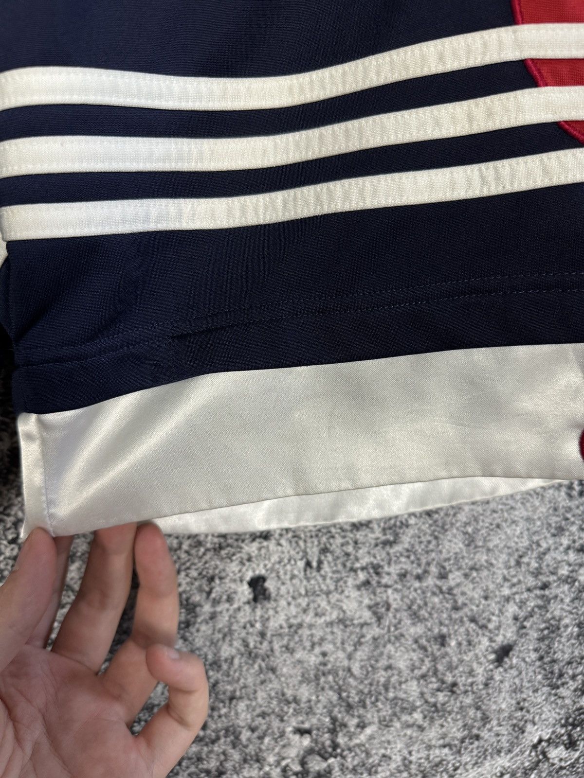 Adidas Adidas Originals Vintage 90s Shorts Big Trefoil Logo Size M Size US 34 / EU 50 - 17 Thumbnail