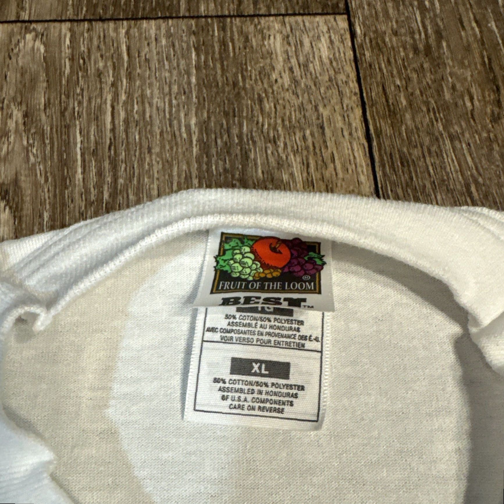 Fruit Of The Loom VINTAGE 90s Santa Claus Mechanic Car Parts Engine XL White Tee Shirt Mens Size US XL / EU 56 / 4 - 4 Thumbnail
