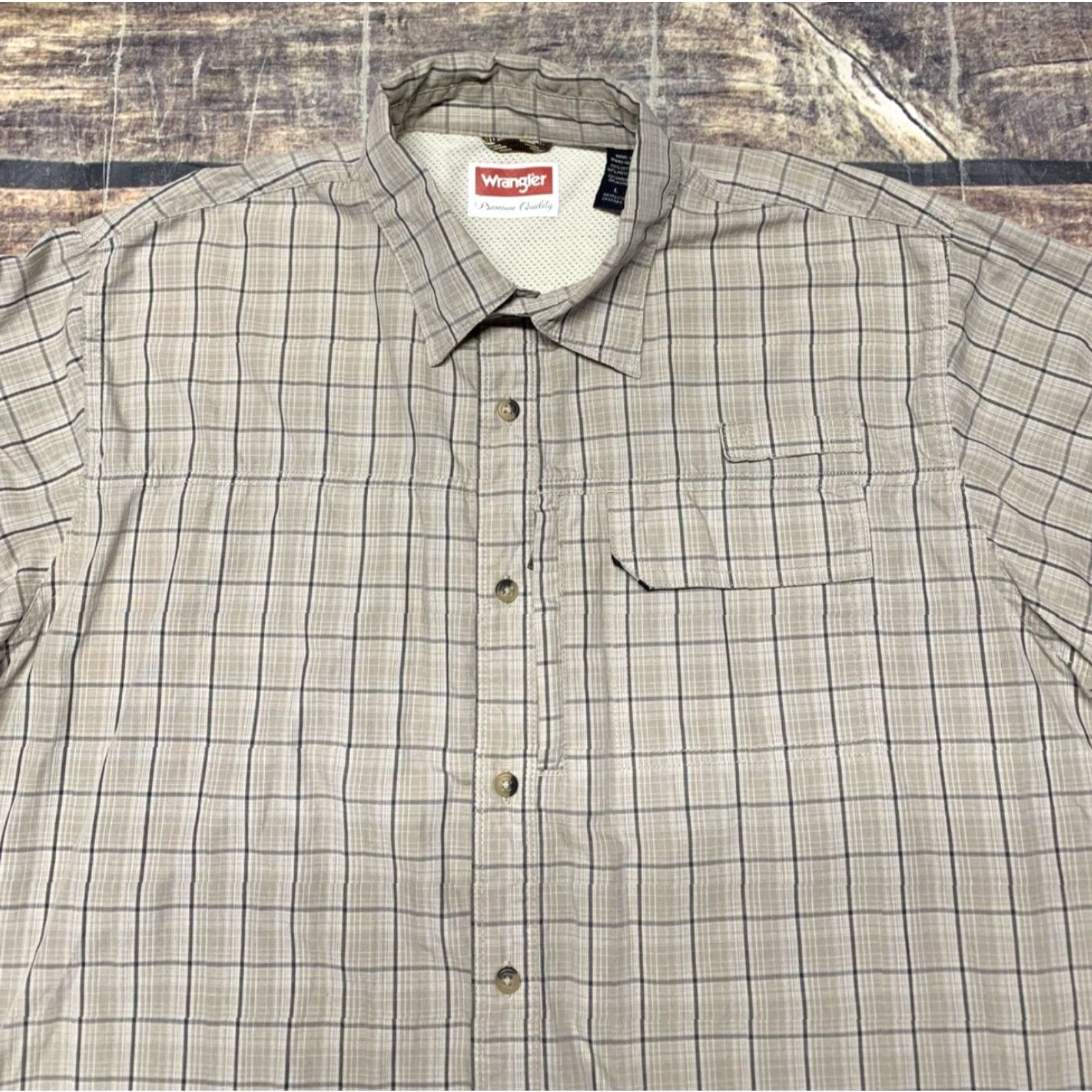 Wrangler Wrangler Mens Long Sleeve Shirt Tan Plaid Size Large Western Button-Down Cowboy Casual Workwear Capable of Regular Fit by Wrangler Men Size US L / EU 52-54 / 3 - 3 Thumbnail