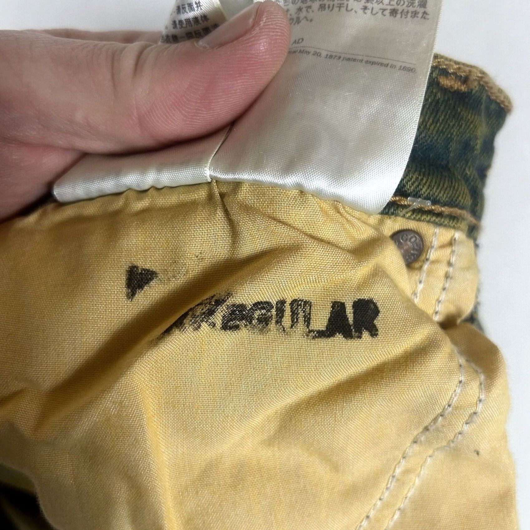 Levi's Levi's Wedgie Icon Jeans Womens 24 Regular Button Fly Denim NWT Irregular Straight 5-Pocket Comfort Stretch Clothing Size 42" / US 20 - 7 Thumbnail