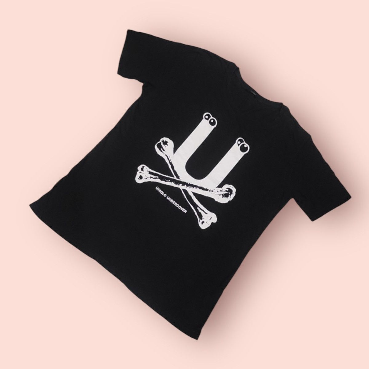 Jun Takahashi VINTAGE Y2K UNDERCOVER X UNIQLO CROSSBONE (JPN SIZE L) Size US M / EU 48-50 / 2 - 10 Thumbnail