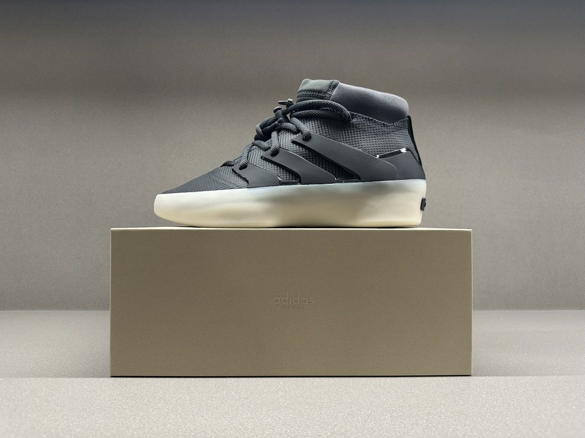 Adidas × Fear of God Adidas Fear of God Athletics 1 Basketball Carbon Size US 9 / EU 42 - 2 Thumbnail