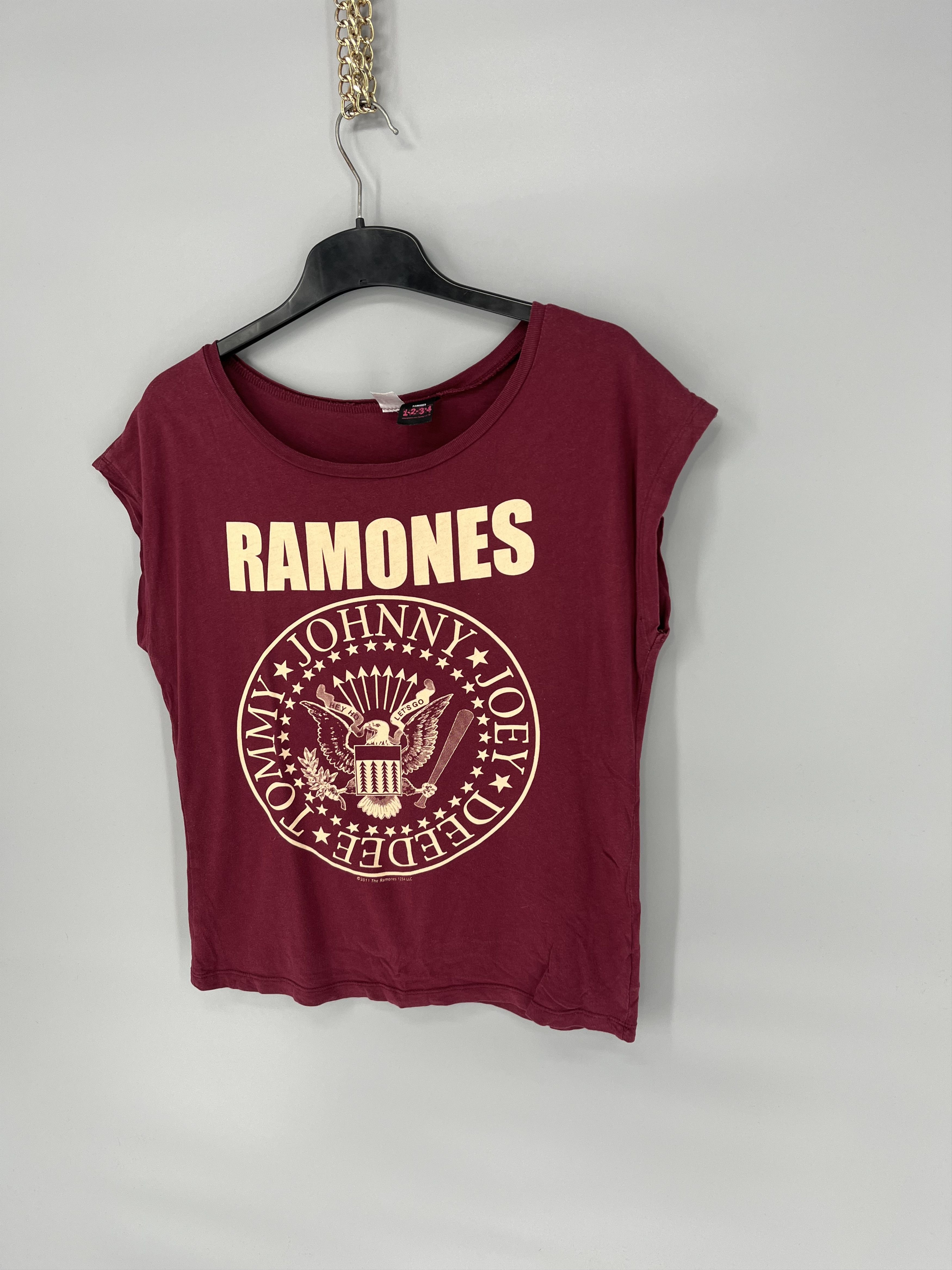 Band Tees Ramones x H&M Thrashed Band tee Size L / US 10 / IT 46 - 4 Thumbnail