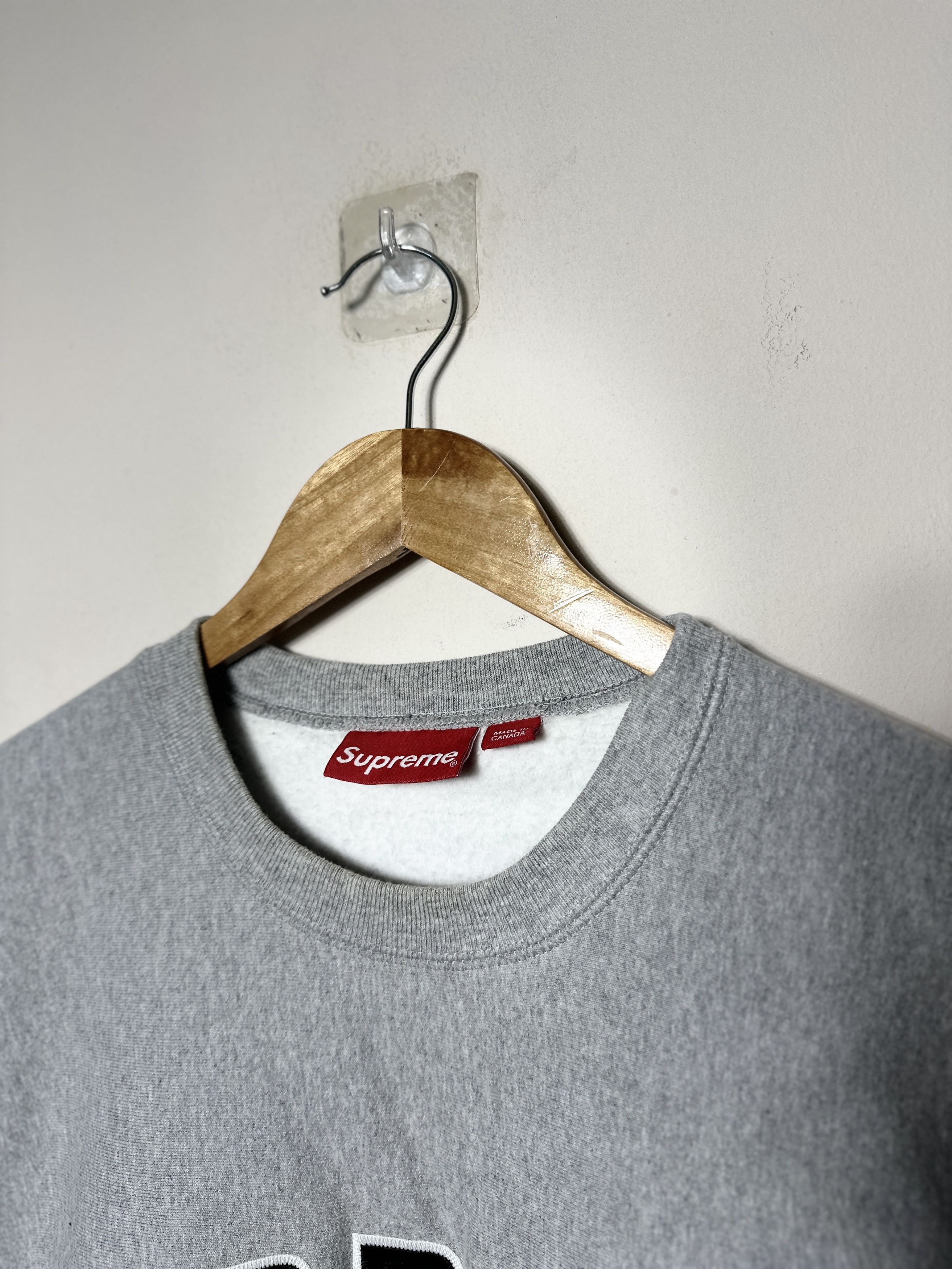 Supreme Supreme grey arc logo sweatshirt size M Size US M / EU 48-50 / 2 - 3 Thumbnail