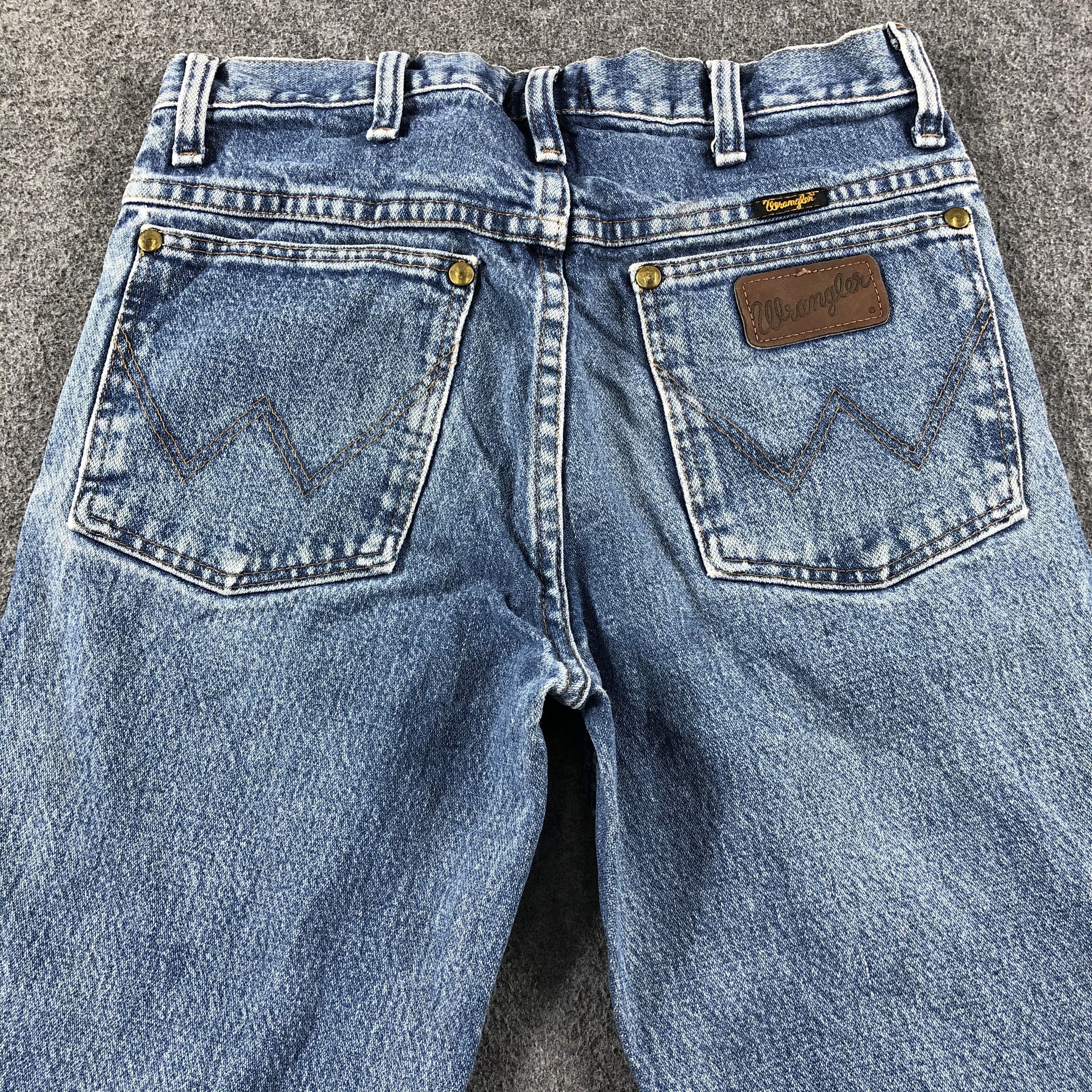 Vintage Blue Wash Wrangler Jeans-J2511